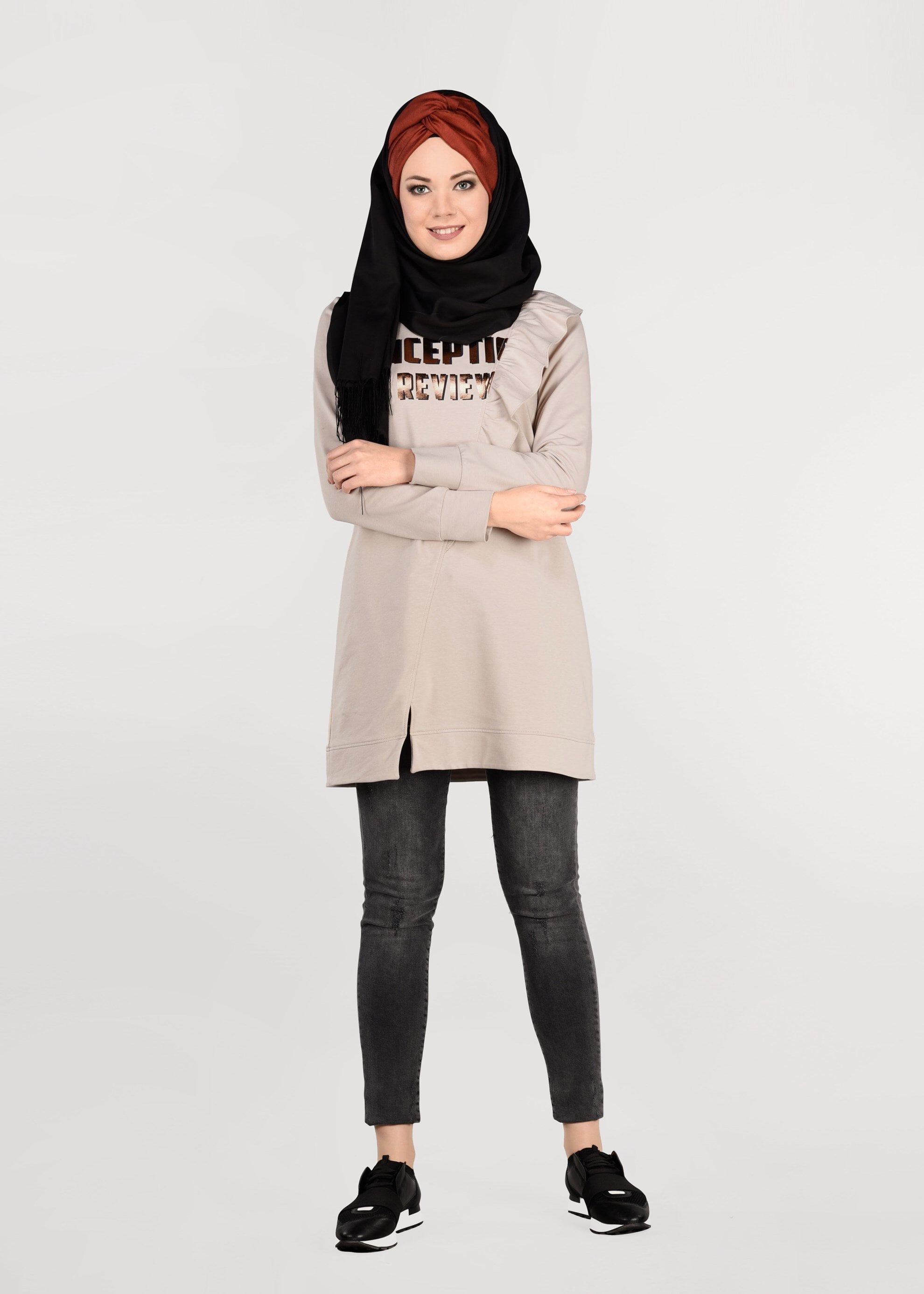 Tesettür giyim BEJ FIRFIRLI EŞOFMAN TUNİK 4876