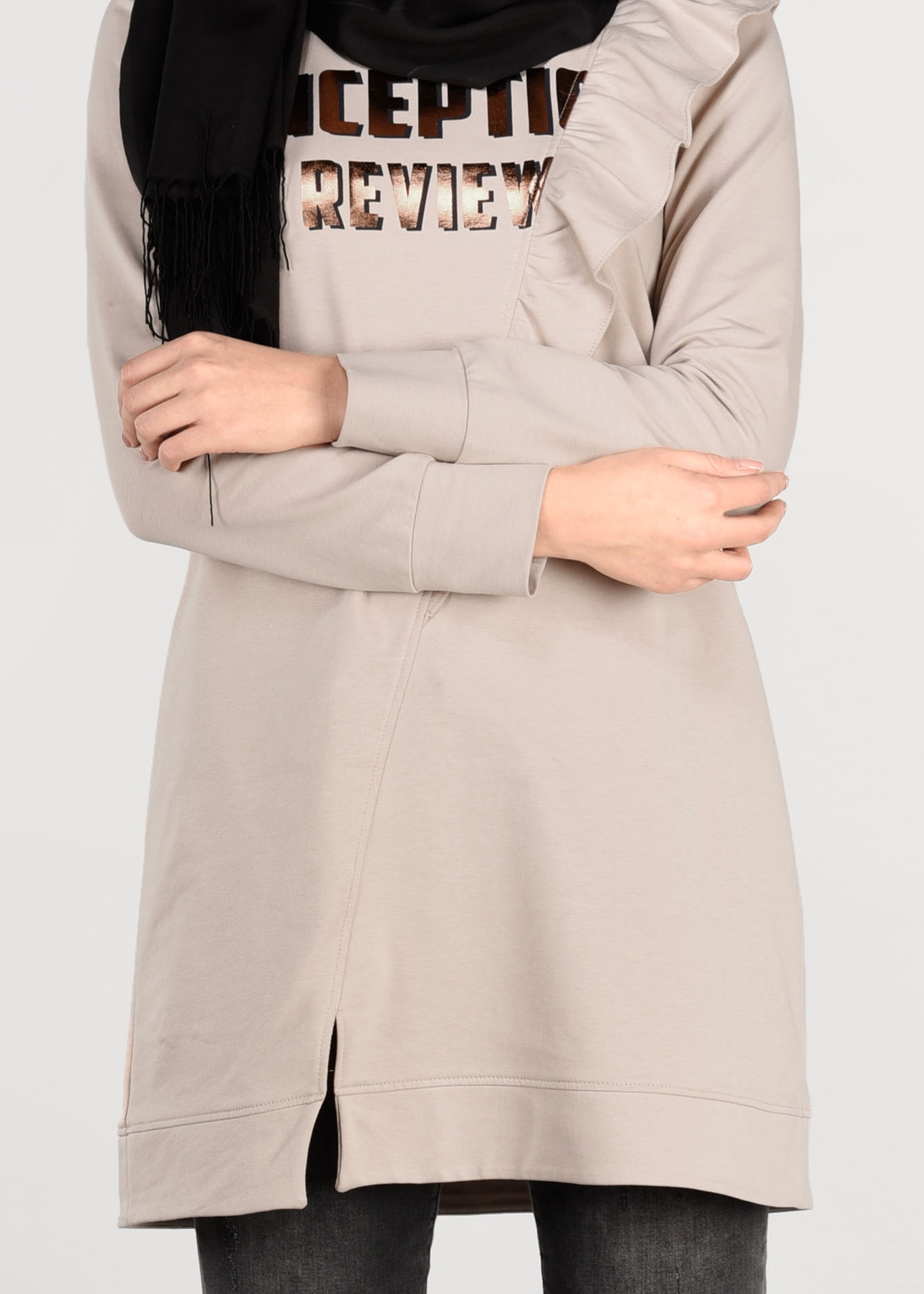 Tesettür giyim BEJ FIRFIRLI EŞOFMAN TUNİK 4876