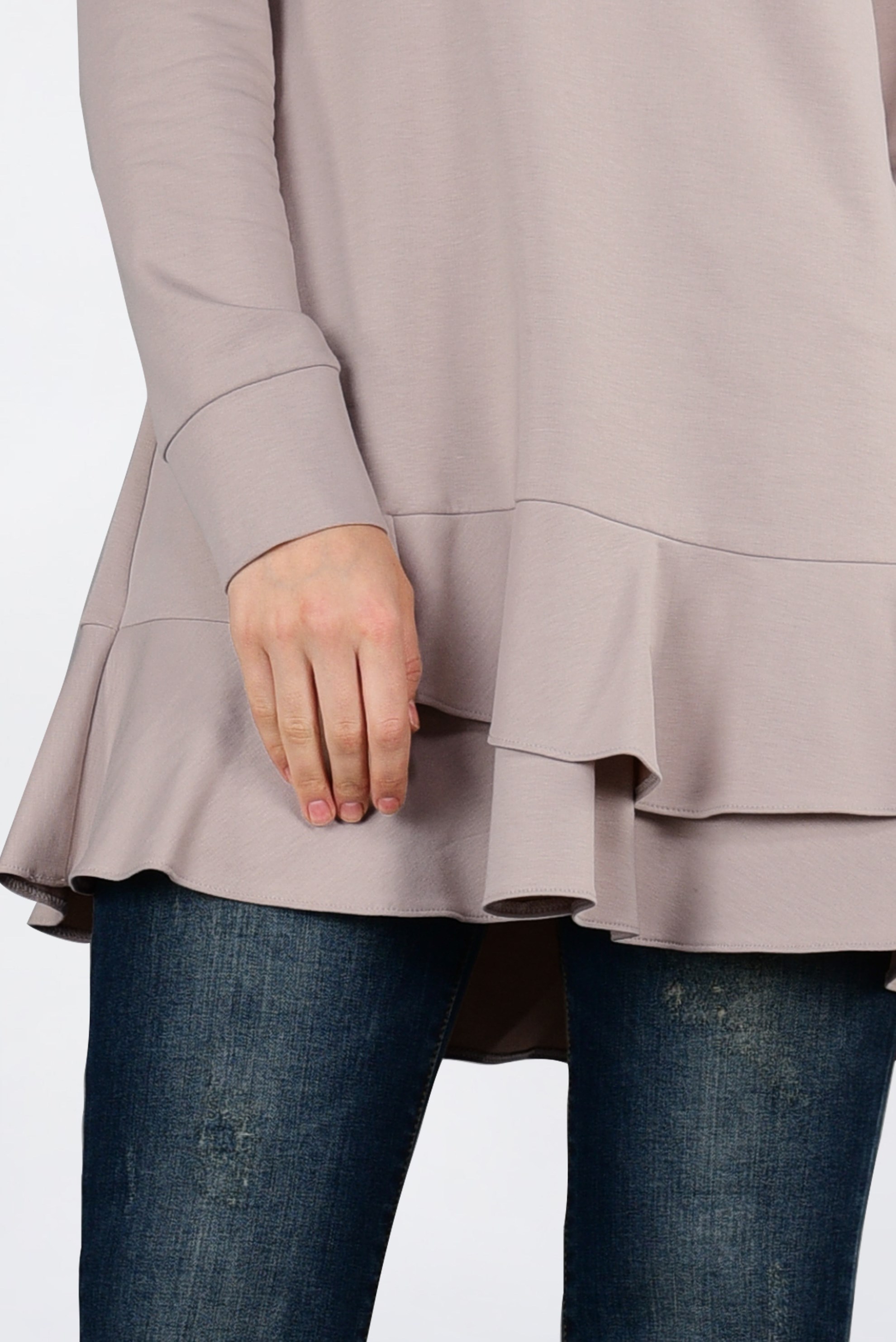 Tesettür giyim BEJ PUL PAYET DETAYLI ETEK UCU FIRFIRLI EŞOFMAN TUNİK 4877