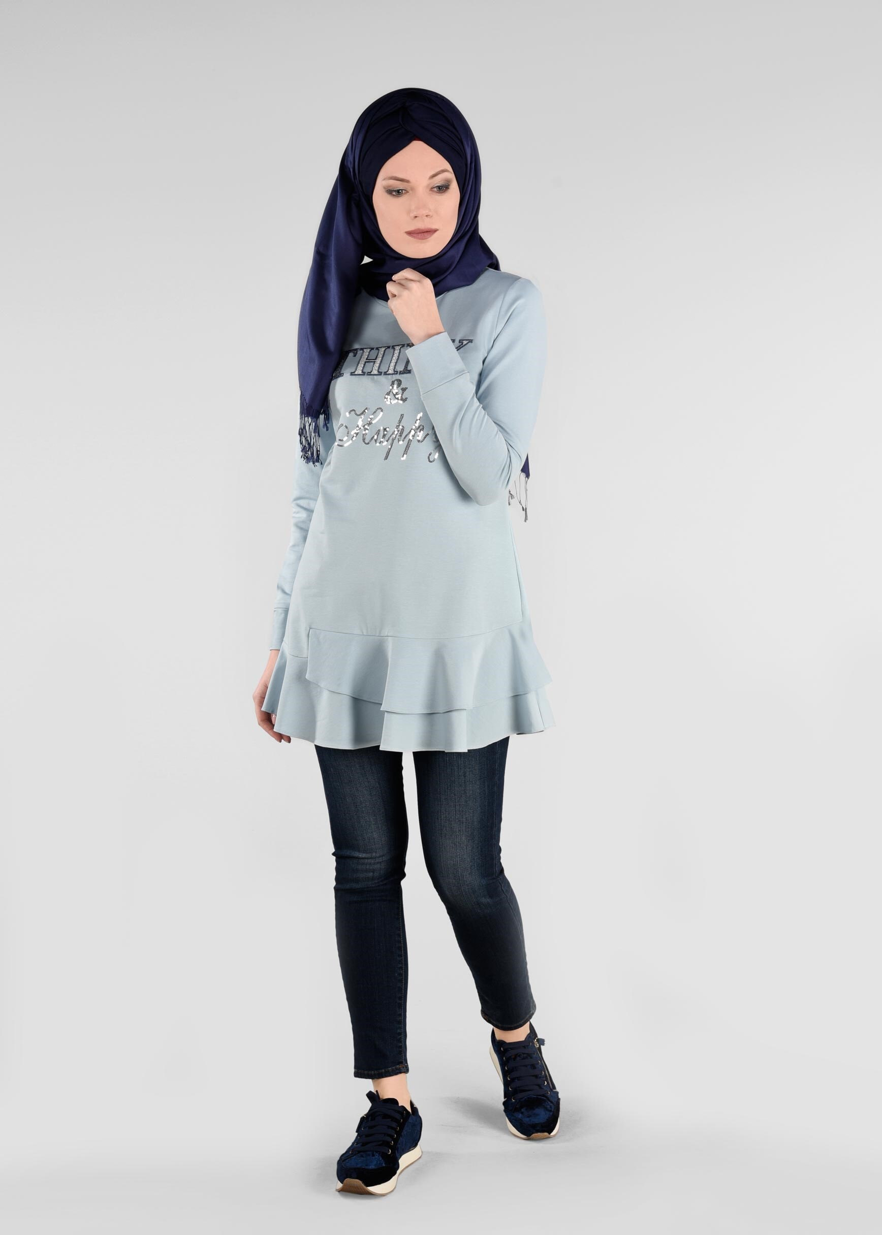 Tesettür giyim MAVİ PUL PAYET DETAYLI ETEK UCU FIRFIRLI EŞOFMAN TUNİK 4877