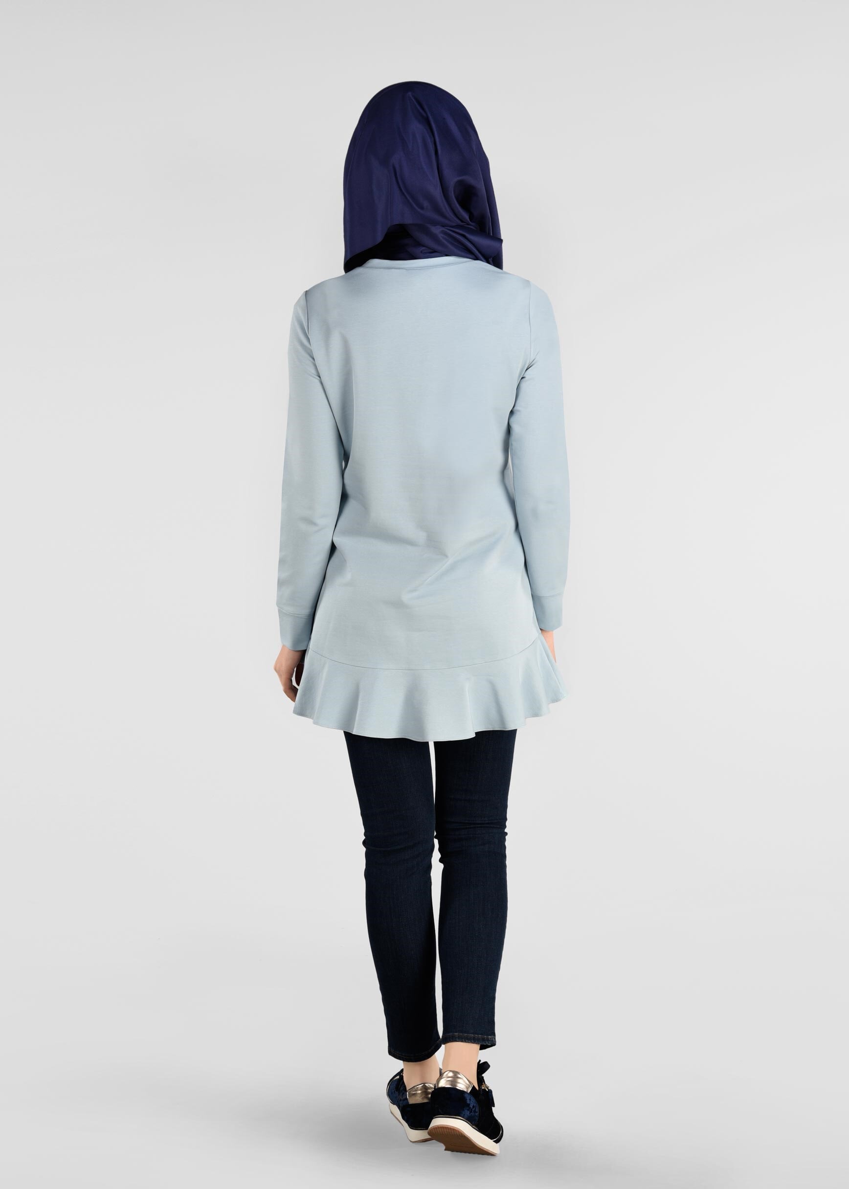 Tesettür giyim MAVİ PUL PAYET DETAYLI ETEK UCU FIRFIRLI EŞOFMAN TUNİK 4877