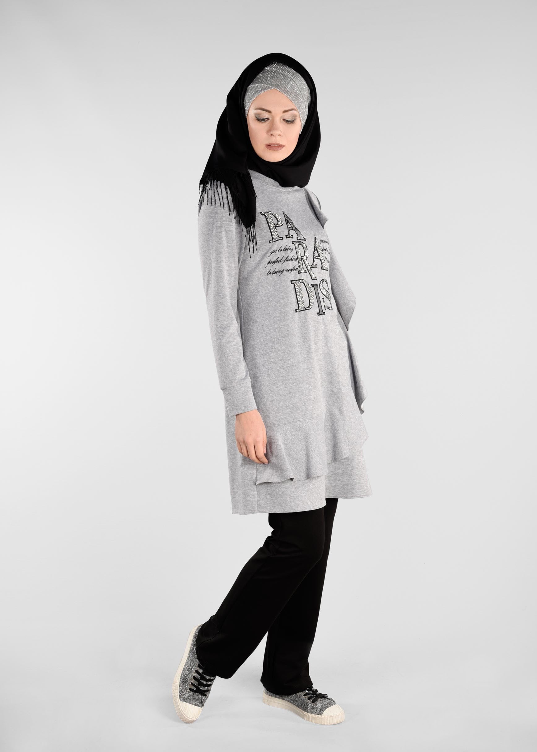 Tesettür giyim GRİ BONCUK VE PUL PAYET DETAYLI 2&prime;Lİ EŞOFMAN TAKIM 4880