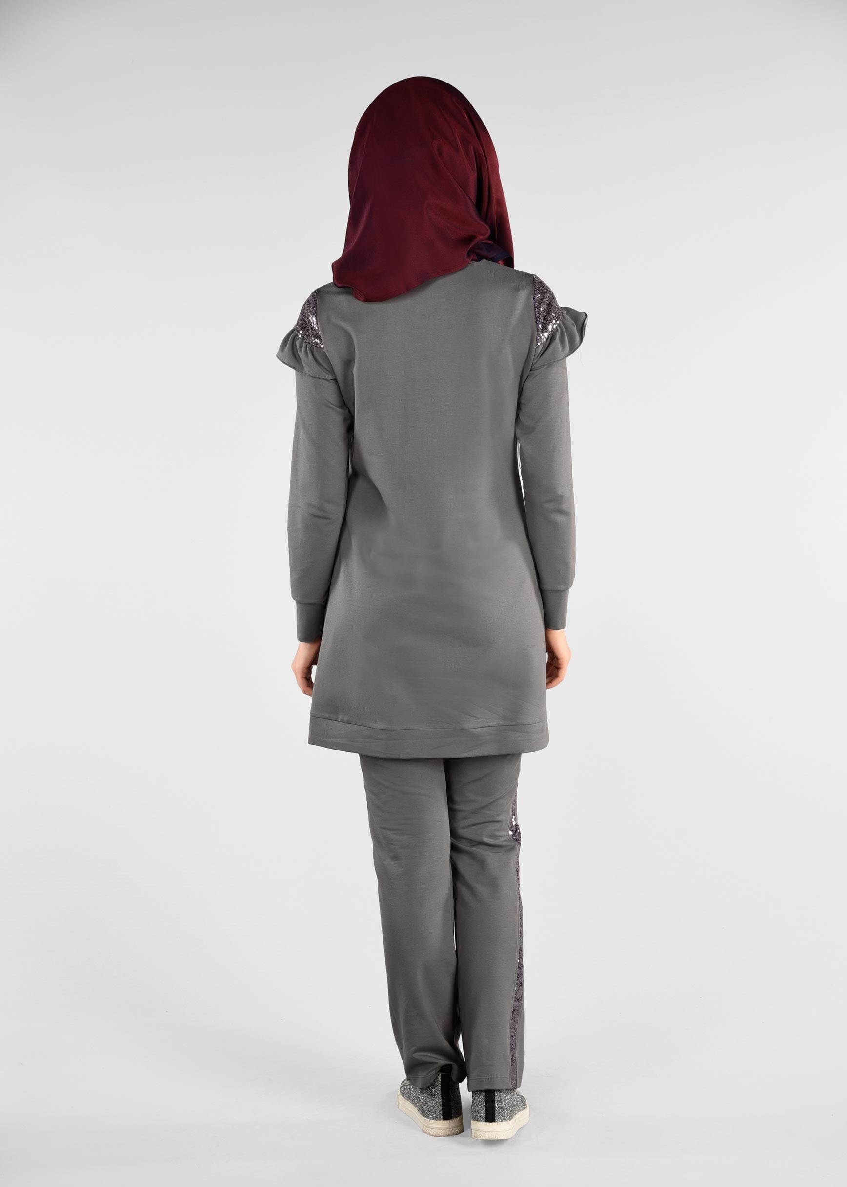 Tesettür giyim GRİ PUL PAYETLİ 2&prime;Lİ EŞOFMAN TAKIM 4881