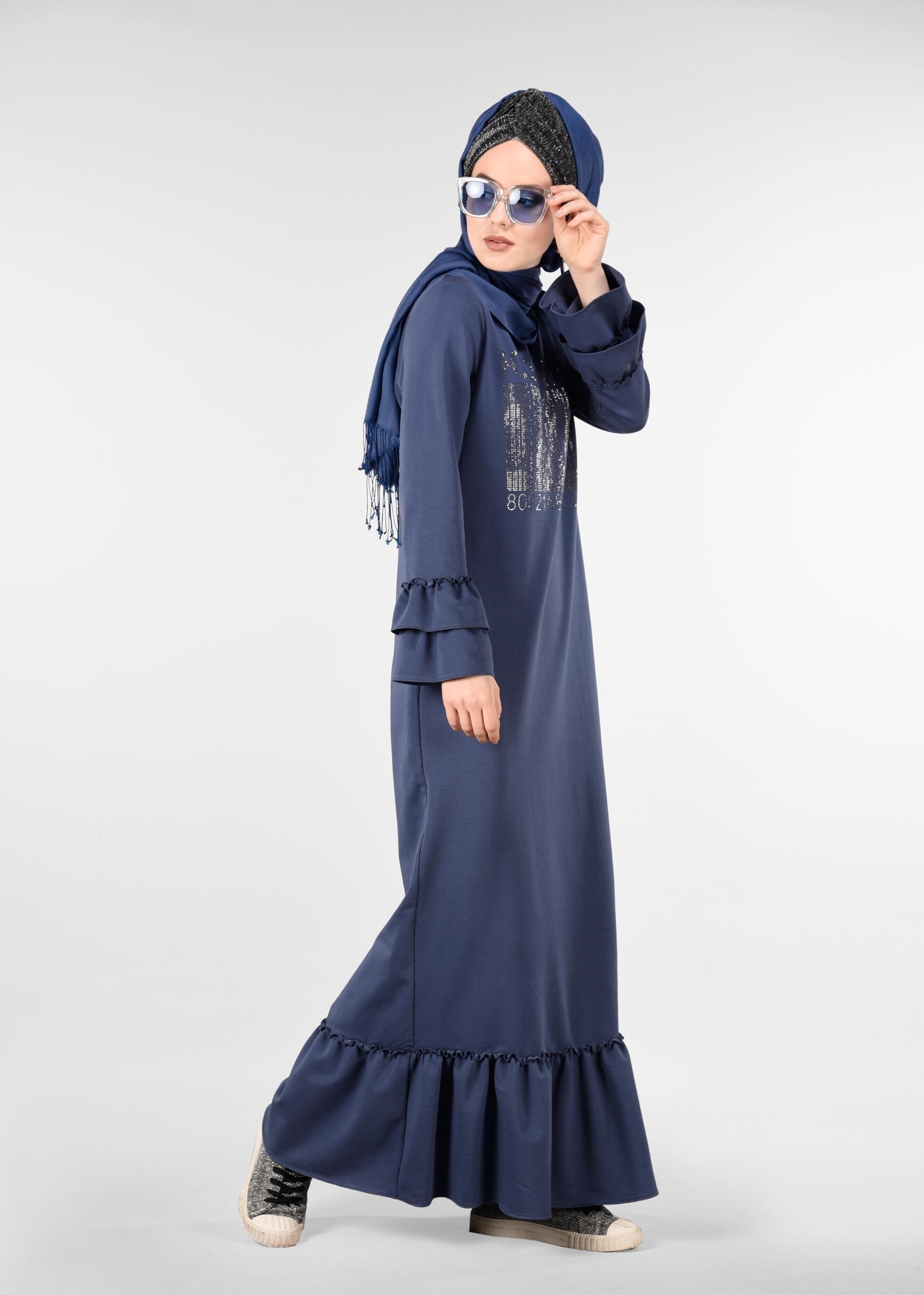 Tesettür giyim LACİVERT ETEK UCU VE KOLLARI VOLANLI EŞOFMAN ELBİSE 4882