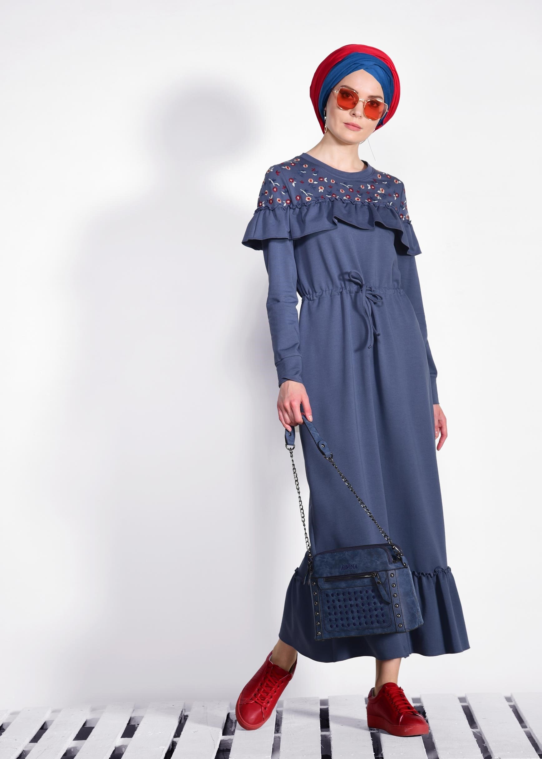 Tesettür giyim LACİVERT NAKIŞLI EŞOFMAN ELBİSE 4883 