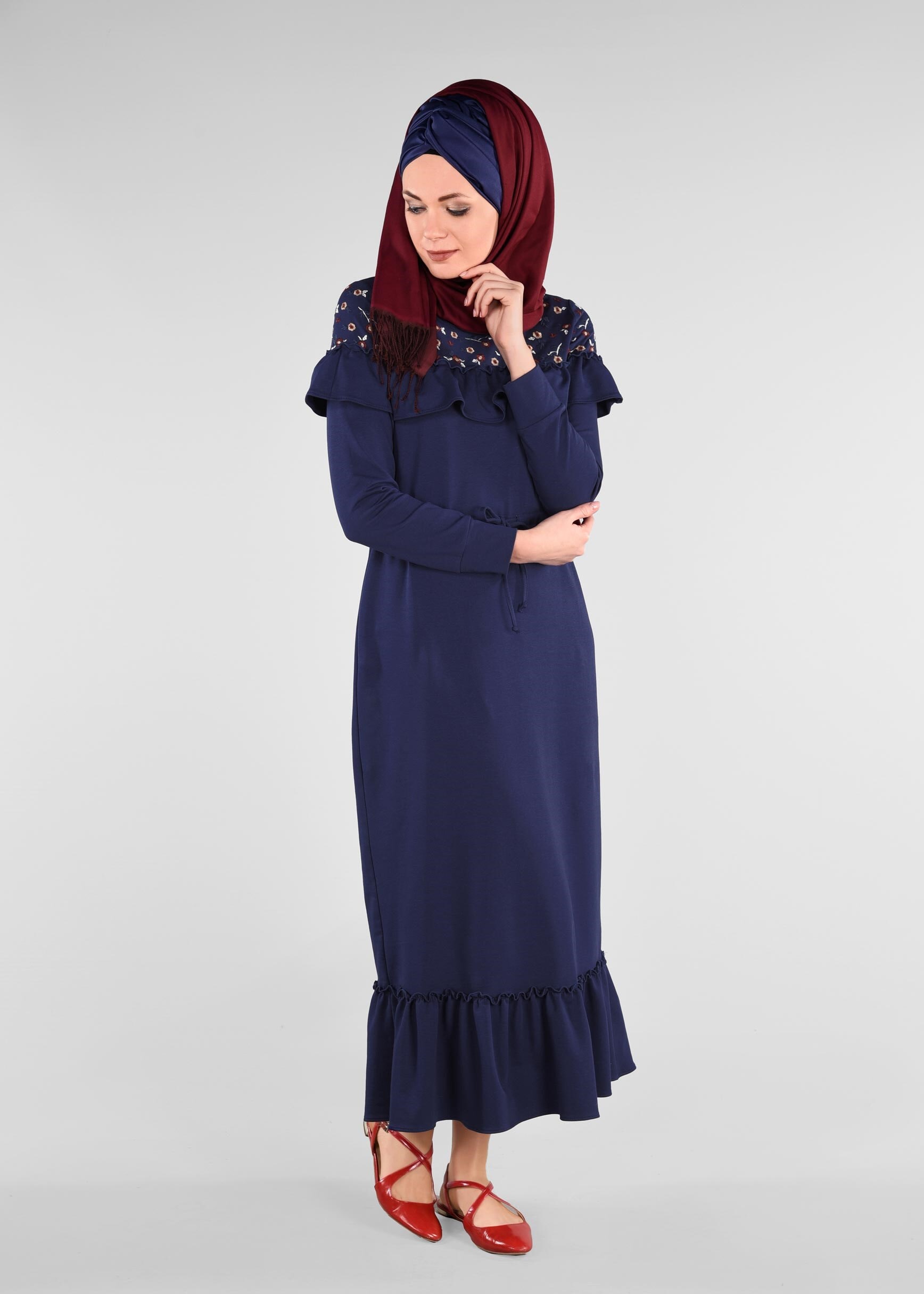 Tesettür giyim LACİVERT NAKIŞLI EŞOFMAN ELBİSE 4883 