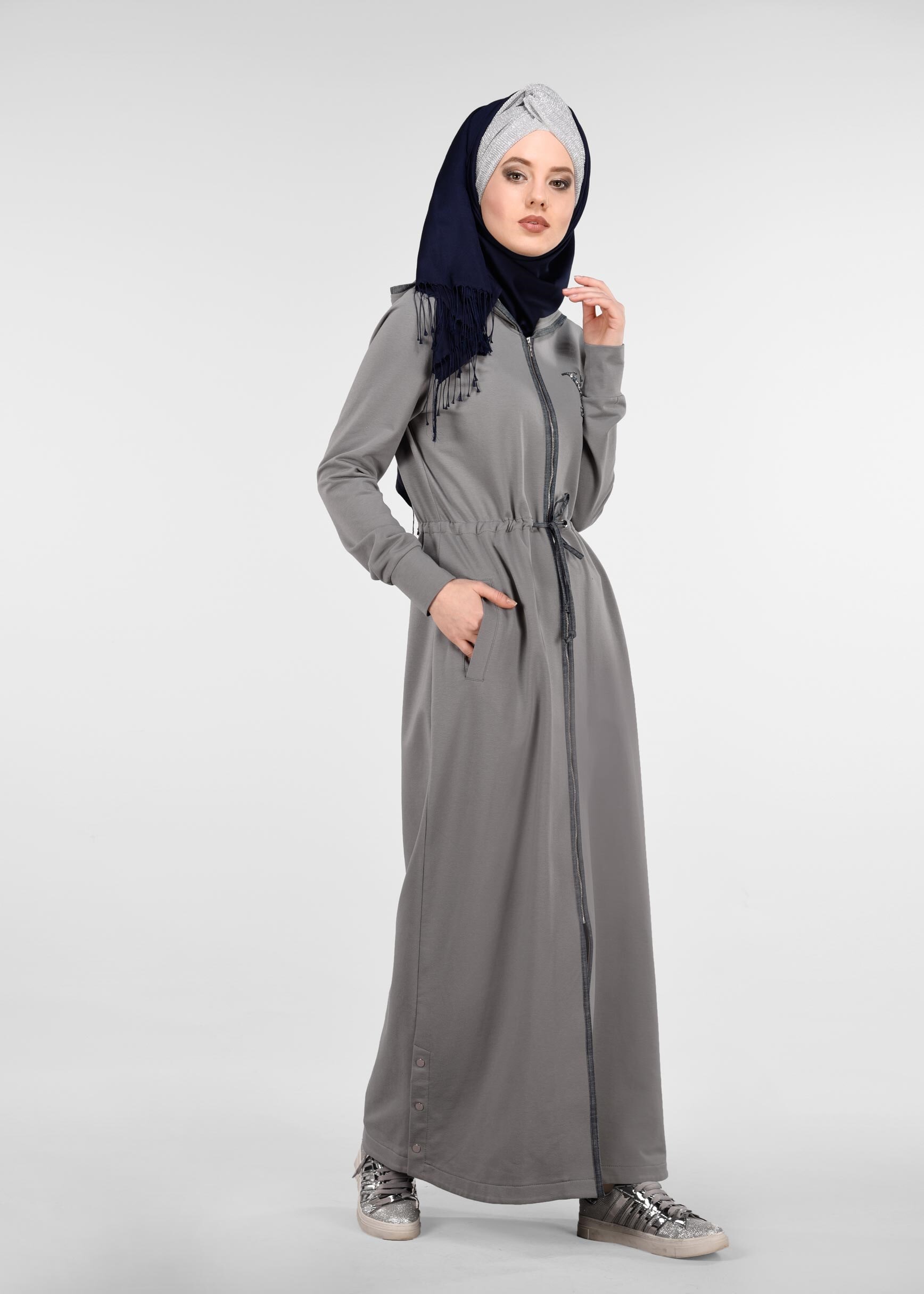 Tesettür giyim GRİ KAPÜŞONLU FERMUARLI EŞOFMAN TUNİK 4910