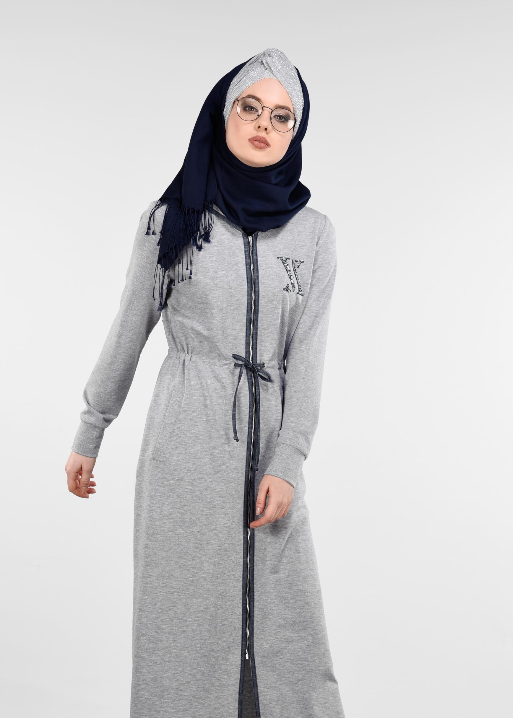 Tesettür giyim GRİ KAPÜŞONLU FERMUARLI EŞOFMAN TUNİK 4910