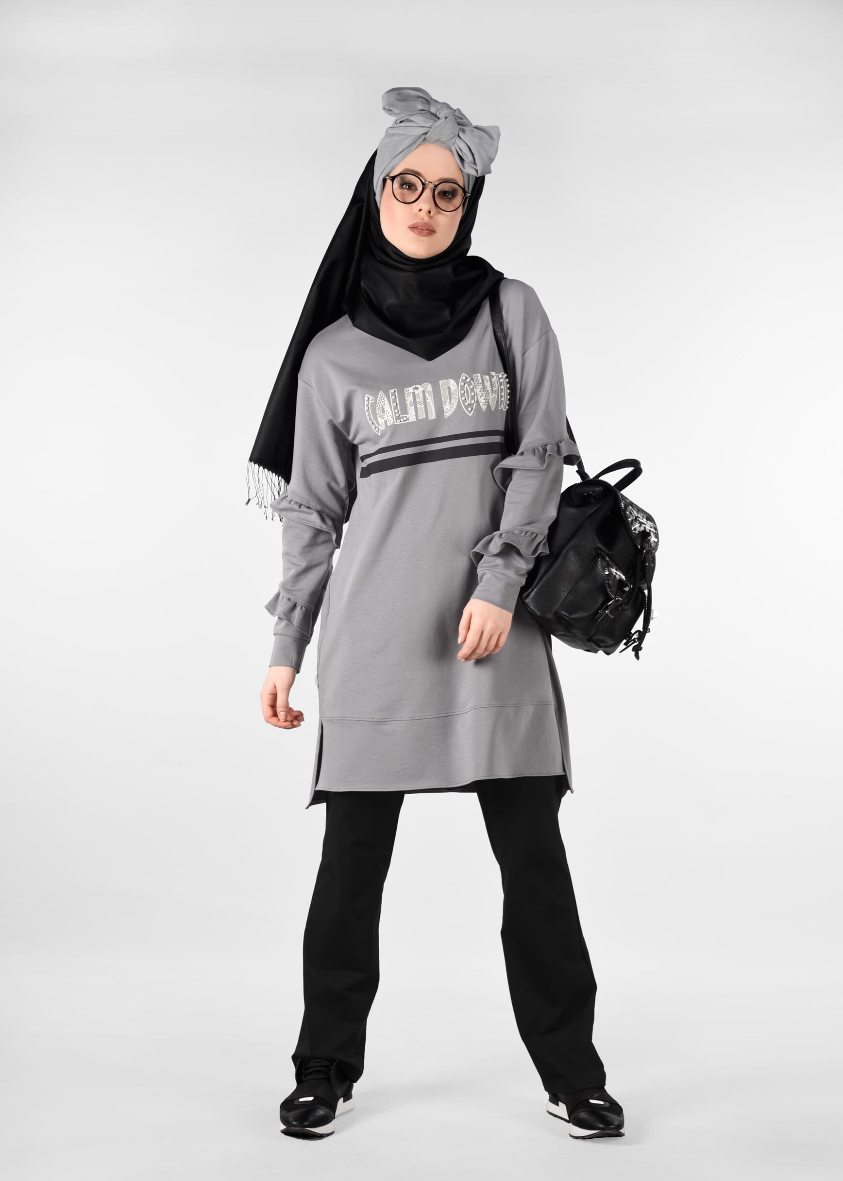 Tesettür giyim GRİ BONCUKLU BASKI DETAYLI 2&prime;Lİ EŞOFMAN TAKIM 4912 