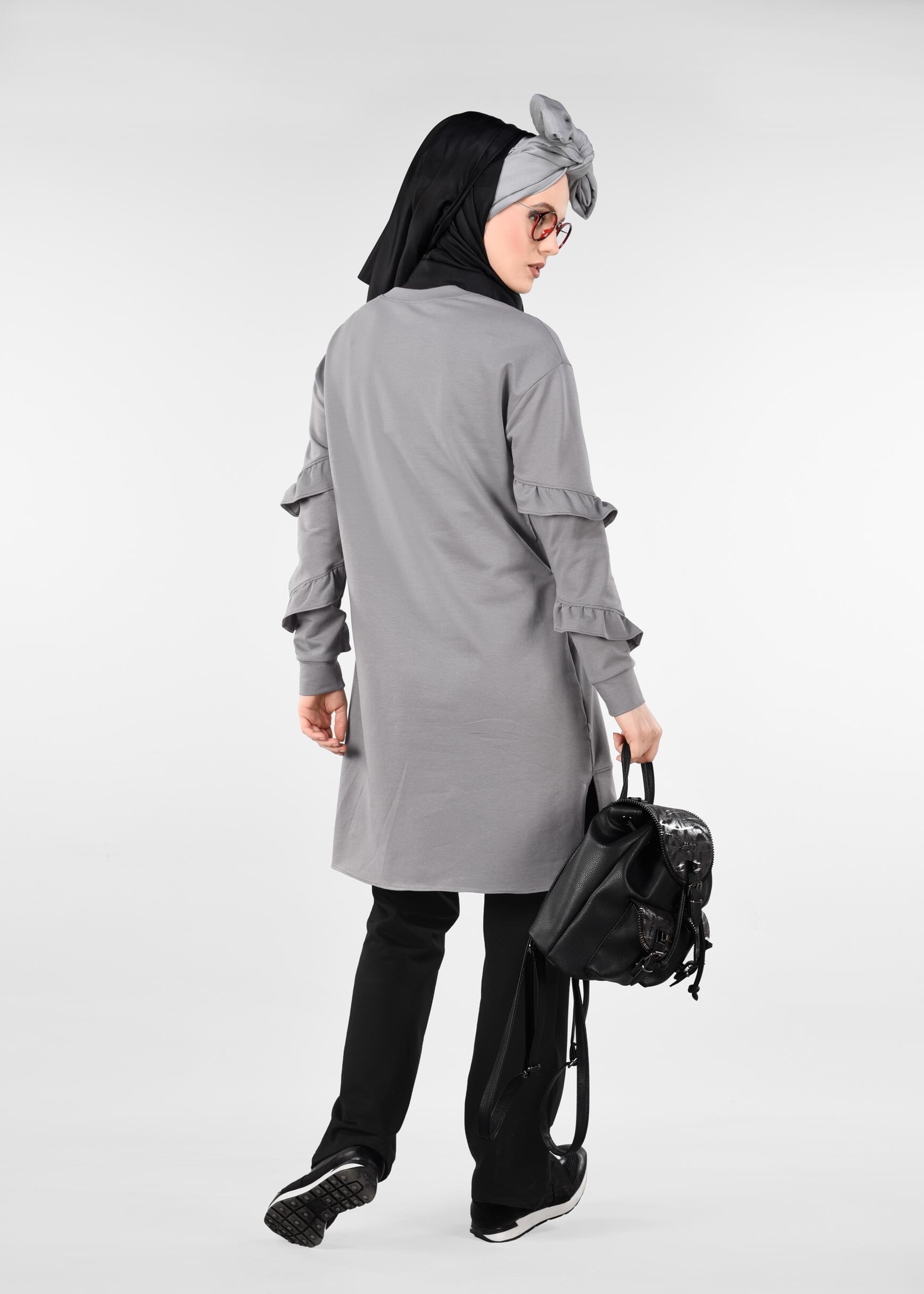 Tesettür giyim GRİ BONCUKLU BASKI DETAYLI 2&prime;Lİ EŞOFMAN TAKIM 4912 