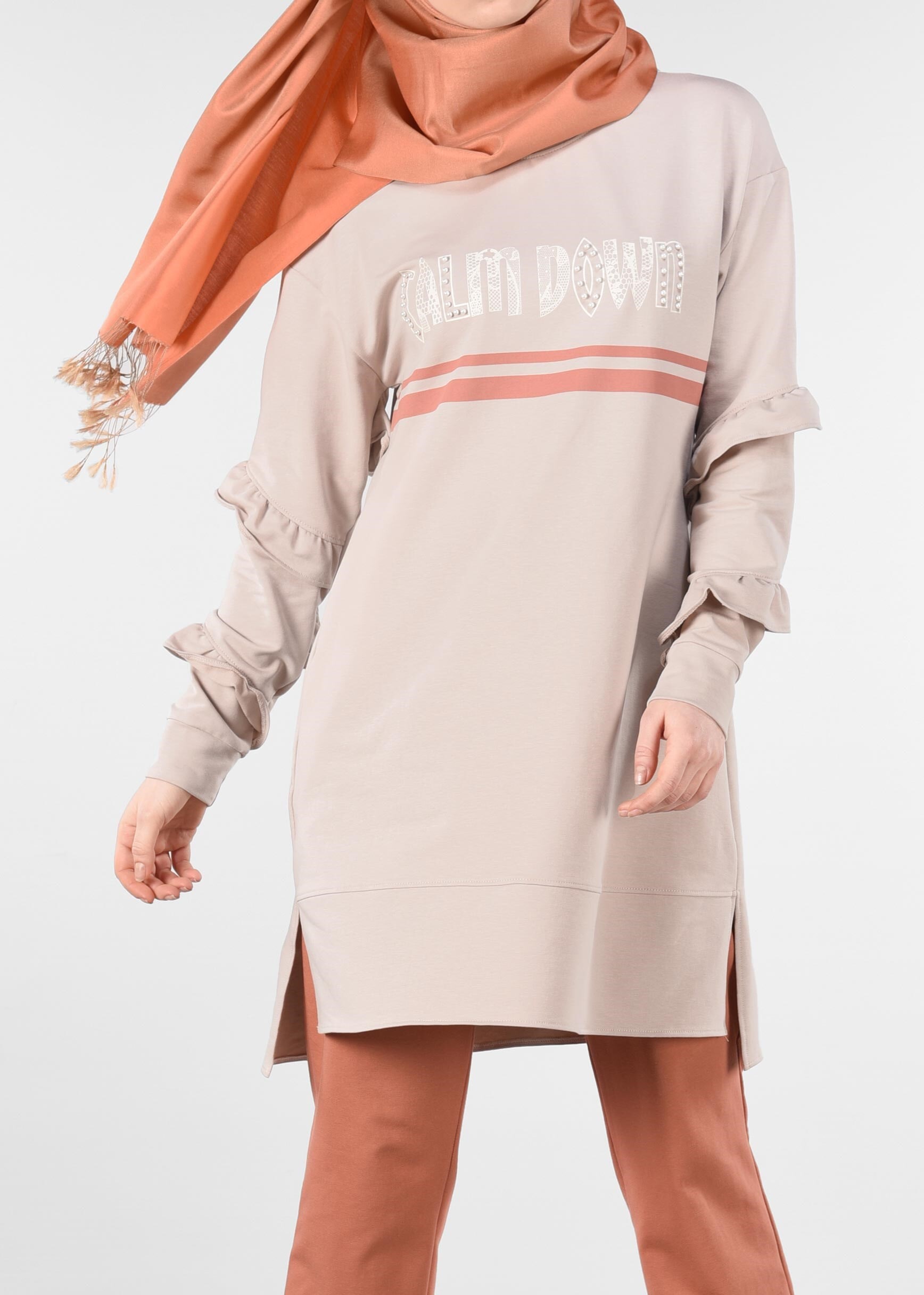 Tesettür giyim BEJ BONCUKLU BASKI DETAYLI 2&prime;Lİ EŞOFMAN TAKIM 4912 