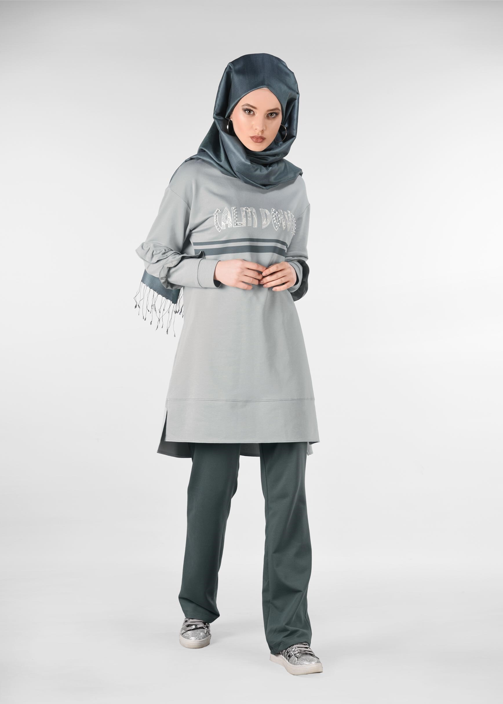 Tesettür giyim BEJ BONCUKLU BASKI DETAYLI 2&prime;Lİ EŞOFMAN TAKIM 4912 