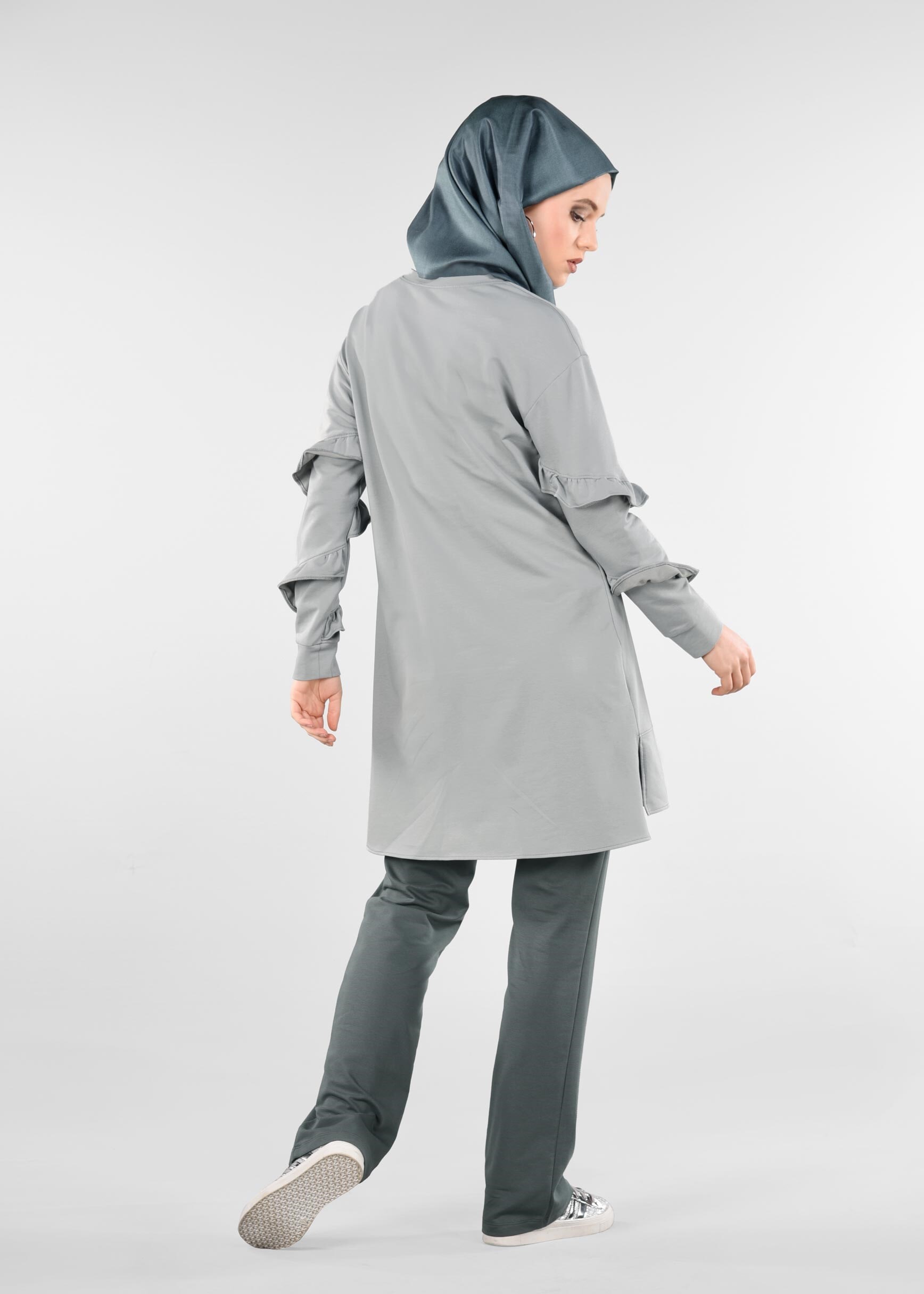 Tesettür giyim BEJ BONCUKLU BASKI DETAYLI 2&prime;Lİ EŞOFMAN TAKIM 4912 