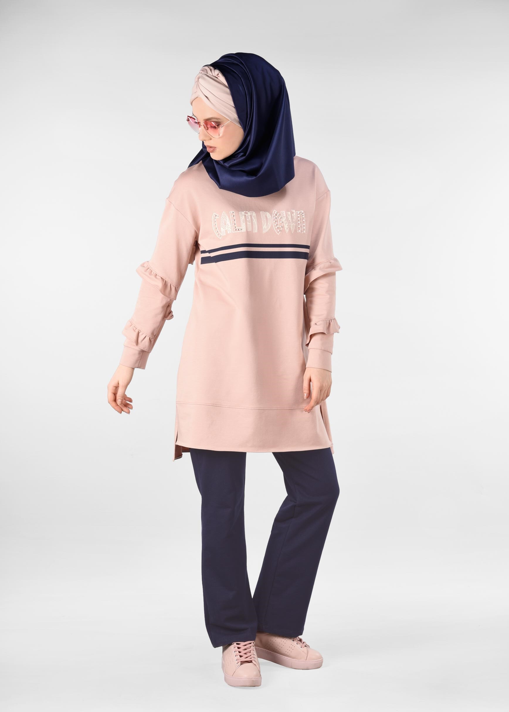 Tesettür giyim PUDRA BONCUKLU BASKI DETAYLI 2&prime;Lİ EŞOFMAN TAKIM 4912 