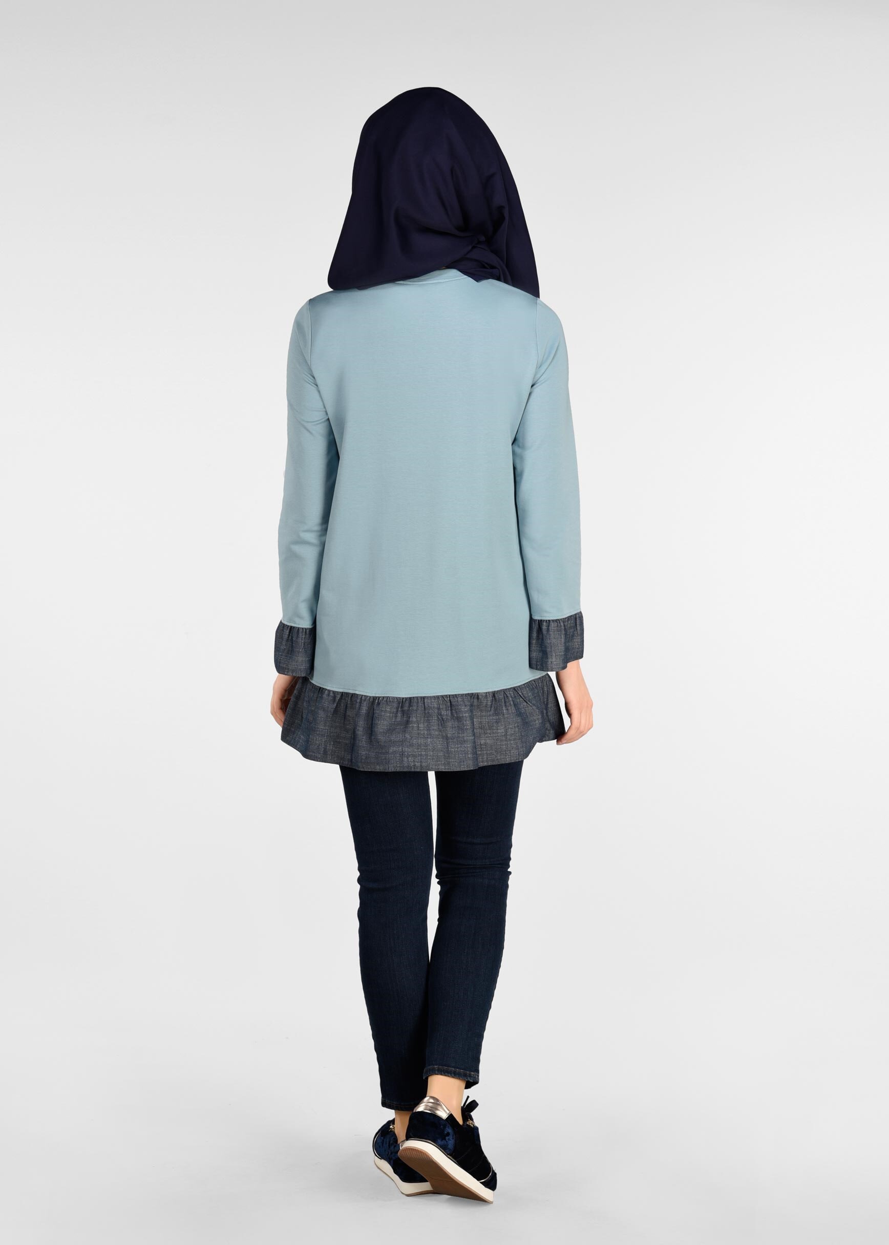 Tesettür giyim MAVİ ETEK UCU VE BİLEKLERİ FIRFIRLI EŞOFMAN TUNİK 4915