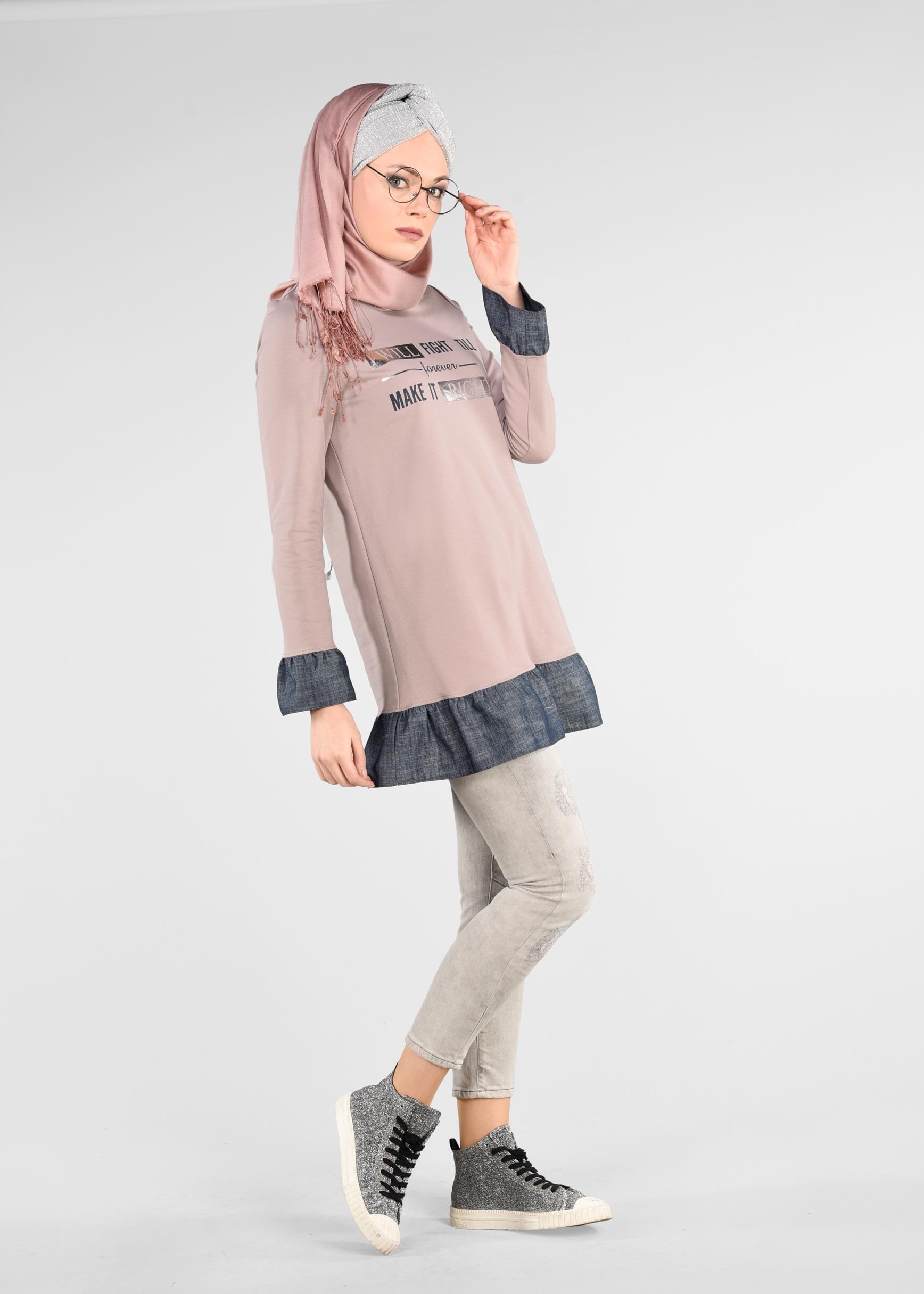 Tesettür giyim PUDRA ETEK UCU VE BİLEKLERİ FIRFIRLI EŞOFMAN TUNİK 4915