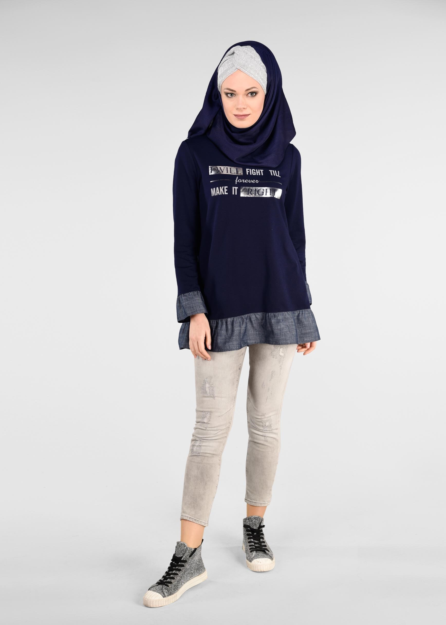 Tesettür giyim LACİVERT ETEK UCU VE BİLEKLERİ FIRFIRLI EŞOFMAN TUNİK 4915