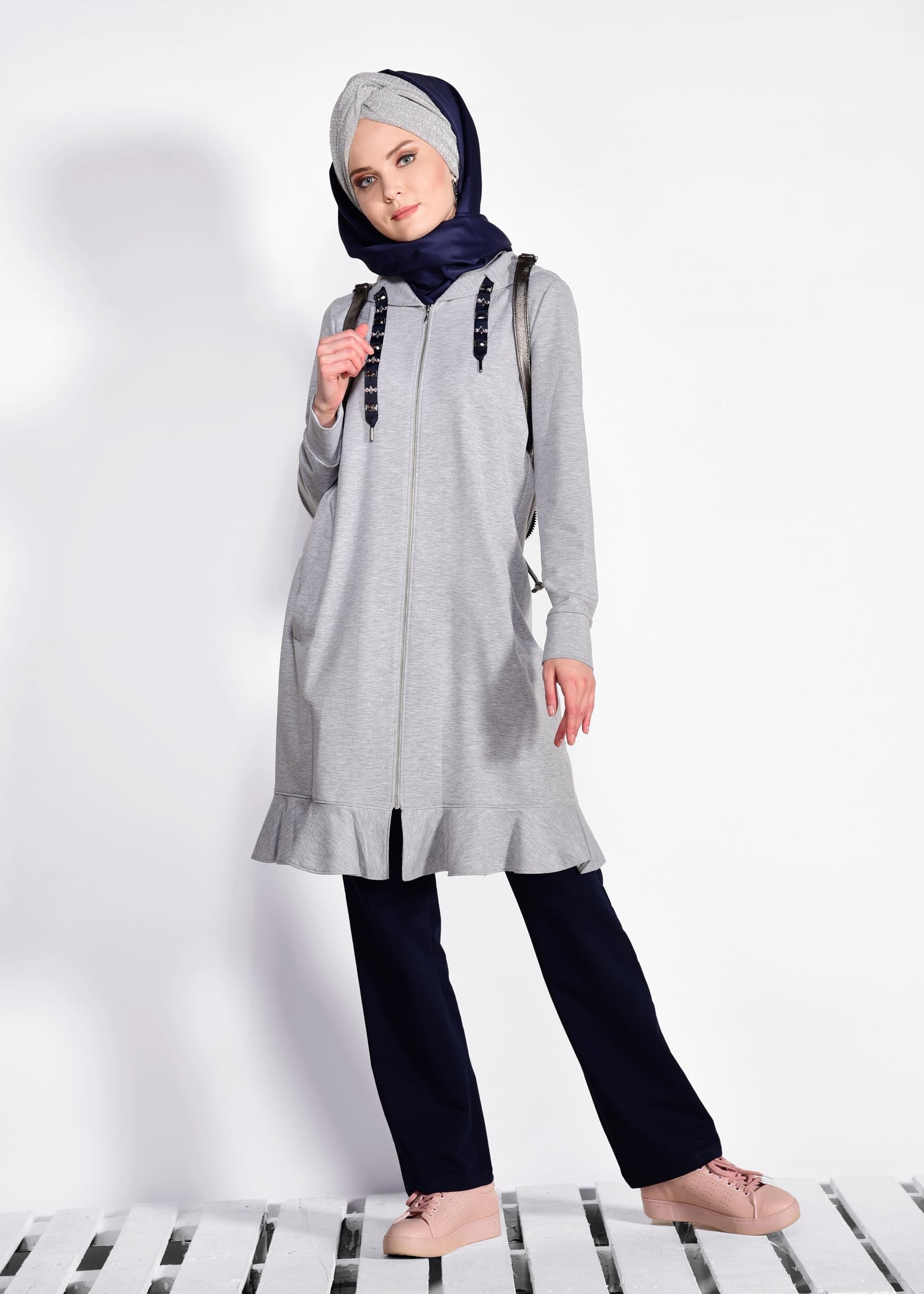 Tesettür giyim GRİ ETEK UCU VOLANLI 2&prime;Lİ EŞOFMAN TAKIM 4917 