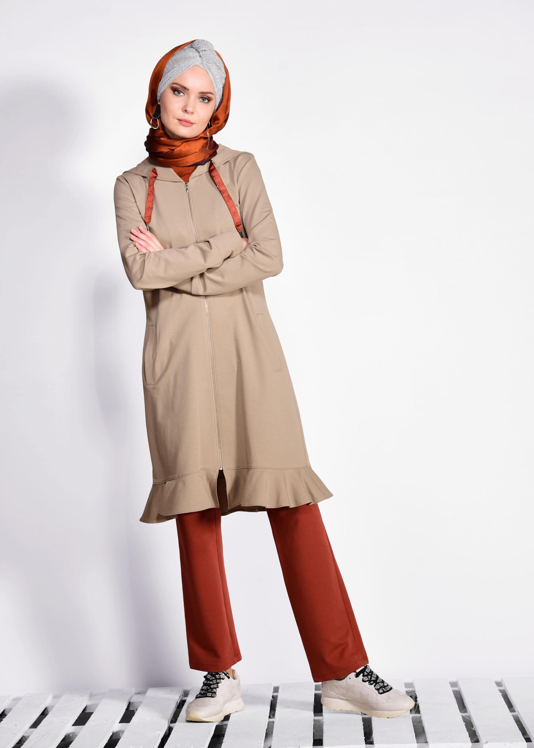 Tesettür giyim KAHVE ETEK UCU VOLANLI 2&prime;Lİ EŞOFMAN TAKIM 4917 