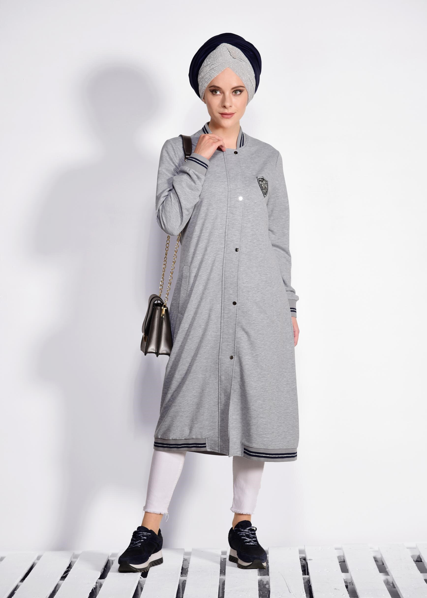 Tesettür giyim GRİ ÇITÇITLI EŞOFMAN CEKET 4932