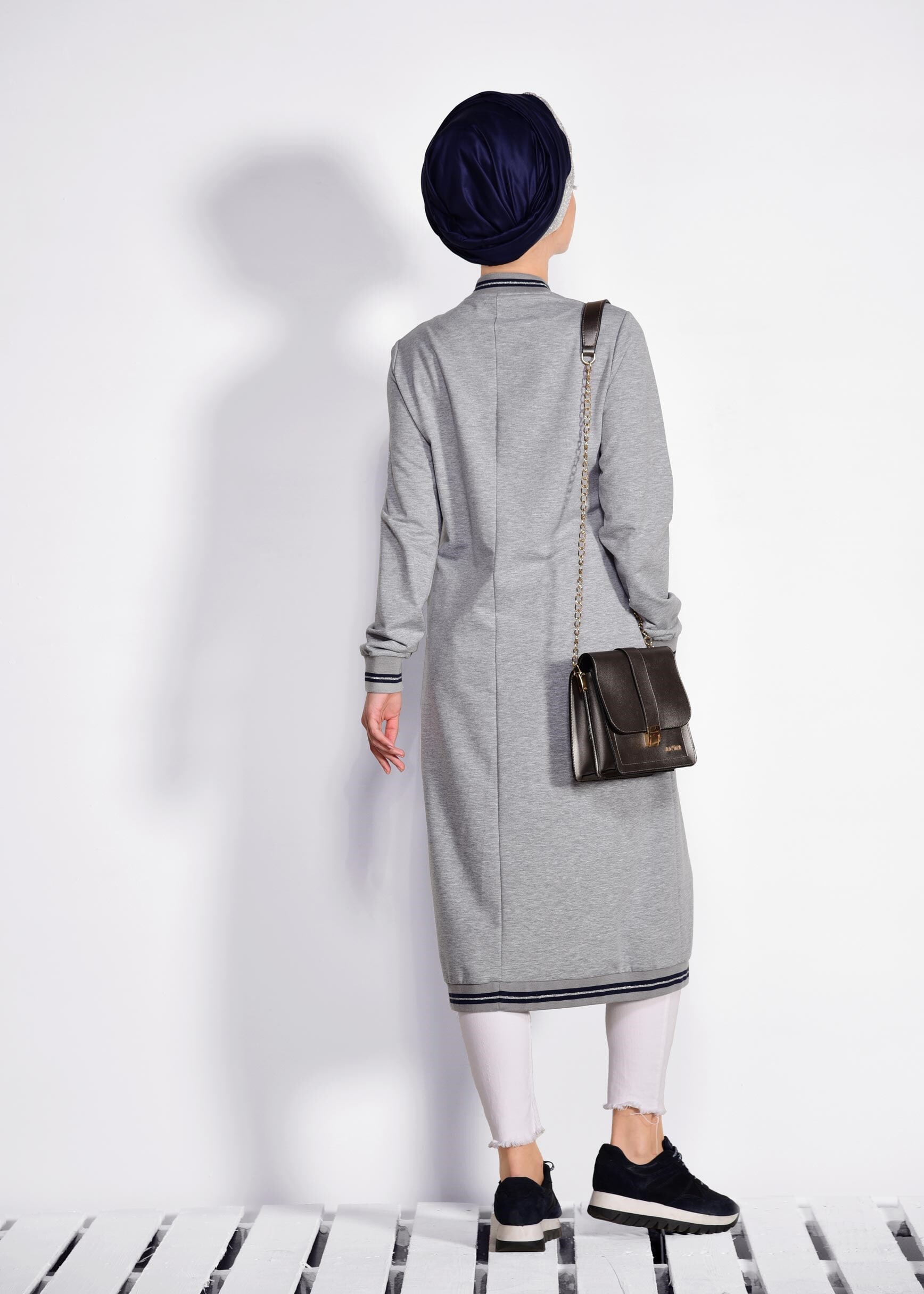 Tesettür giyim GRİ ÇITÇITLI EŞOFMAN CEKET 4932