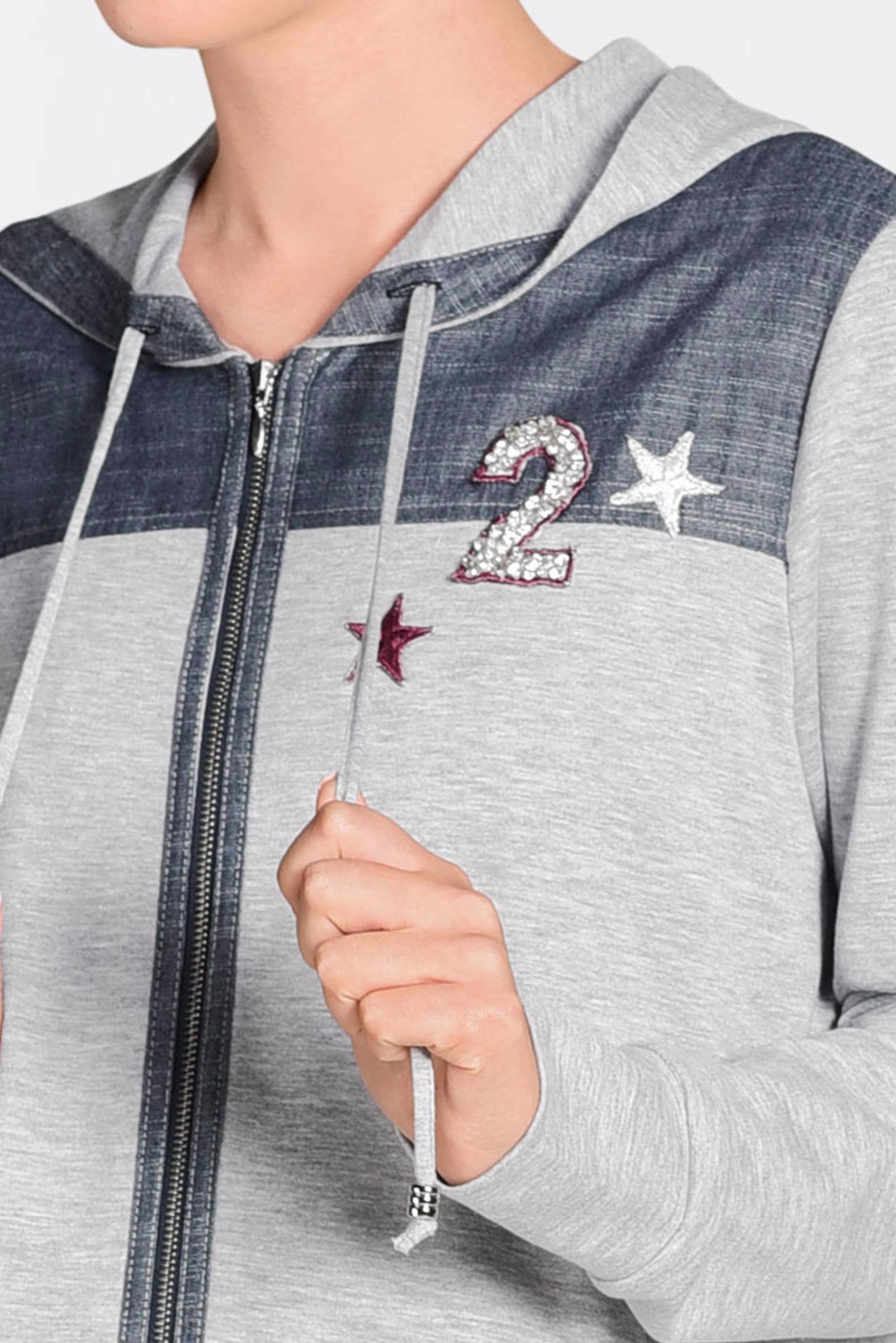 Tesettür giyim GRİ KAPÜŞONLU VE ARMA DETAYLI EŞOFMAN TUNİK 4936