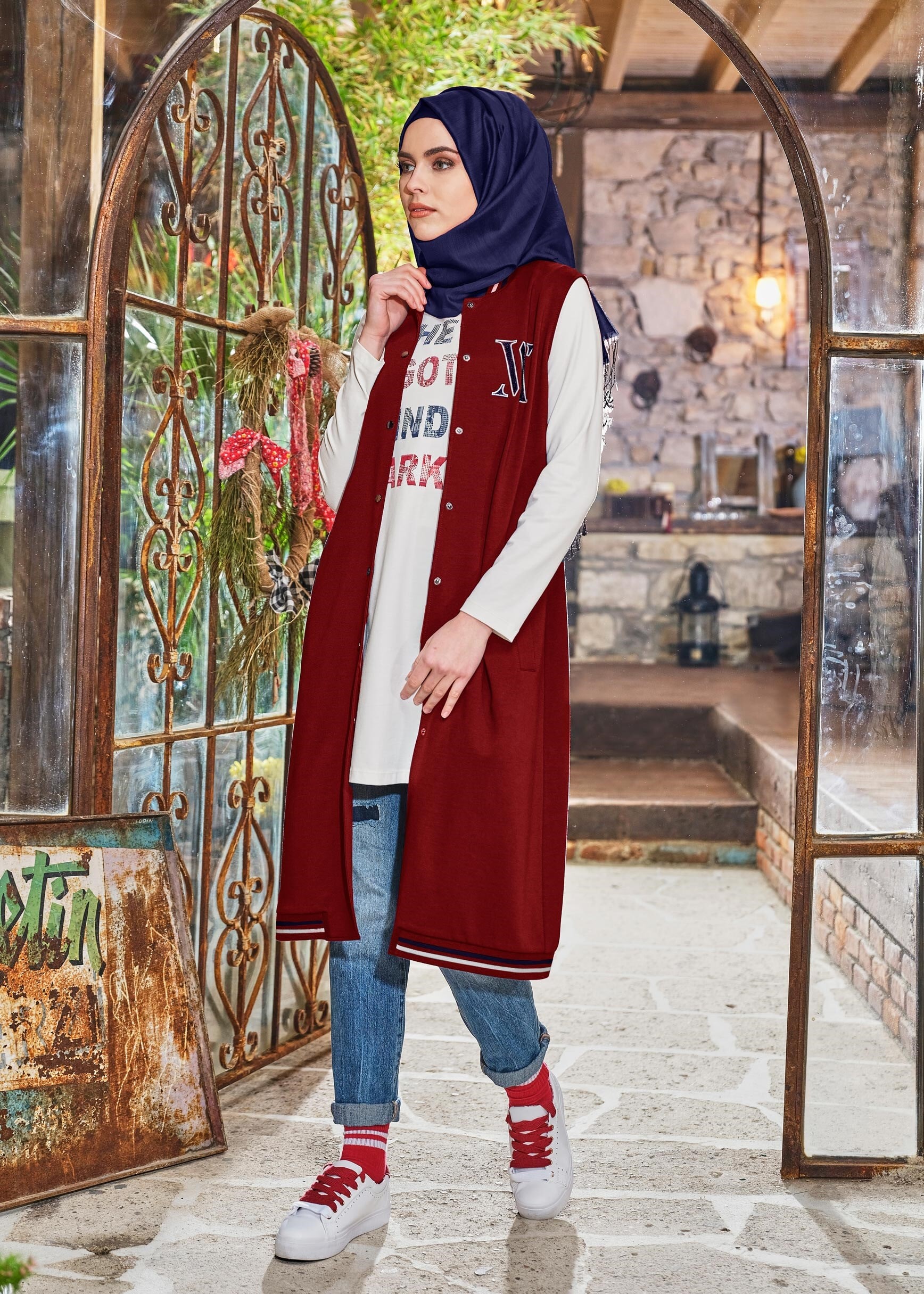 Tesettür giyim BORDO YAZI BASKILI 2&prime;Lİ EŞOFMAN TUNİK 4990