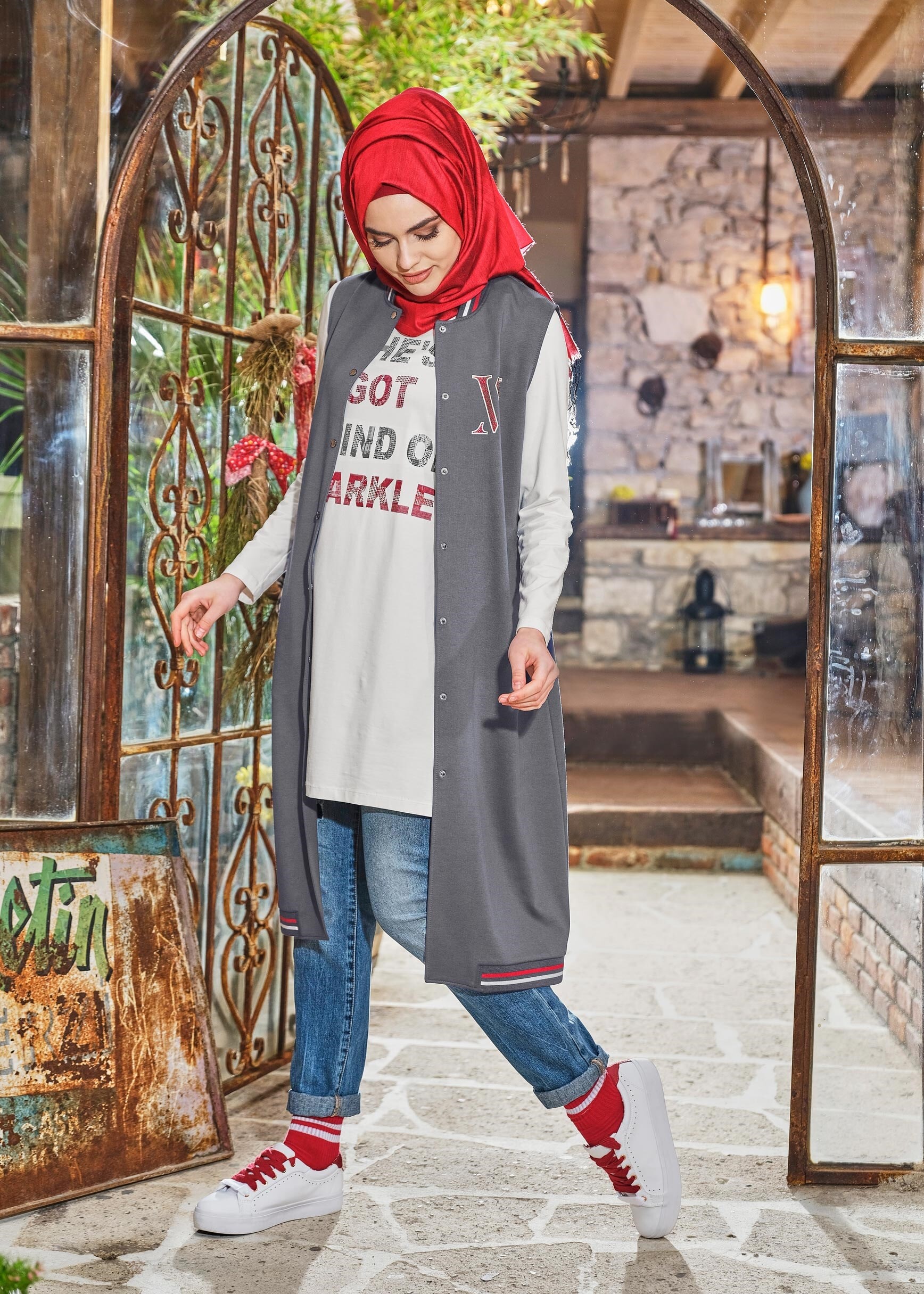 Tesettür giyim GRİ YAZI BASKILI 2&prime;Lİ EŞOFMAN TUNİK 4990