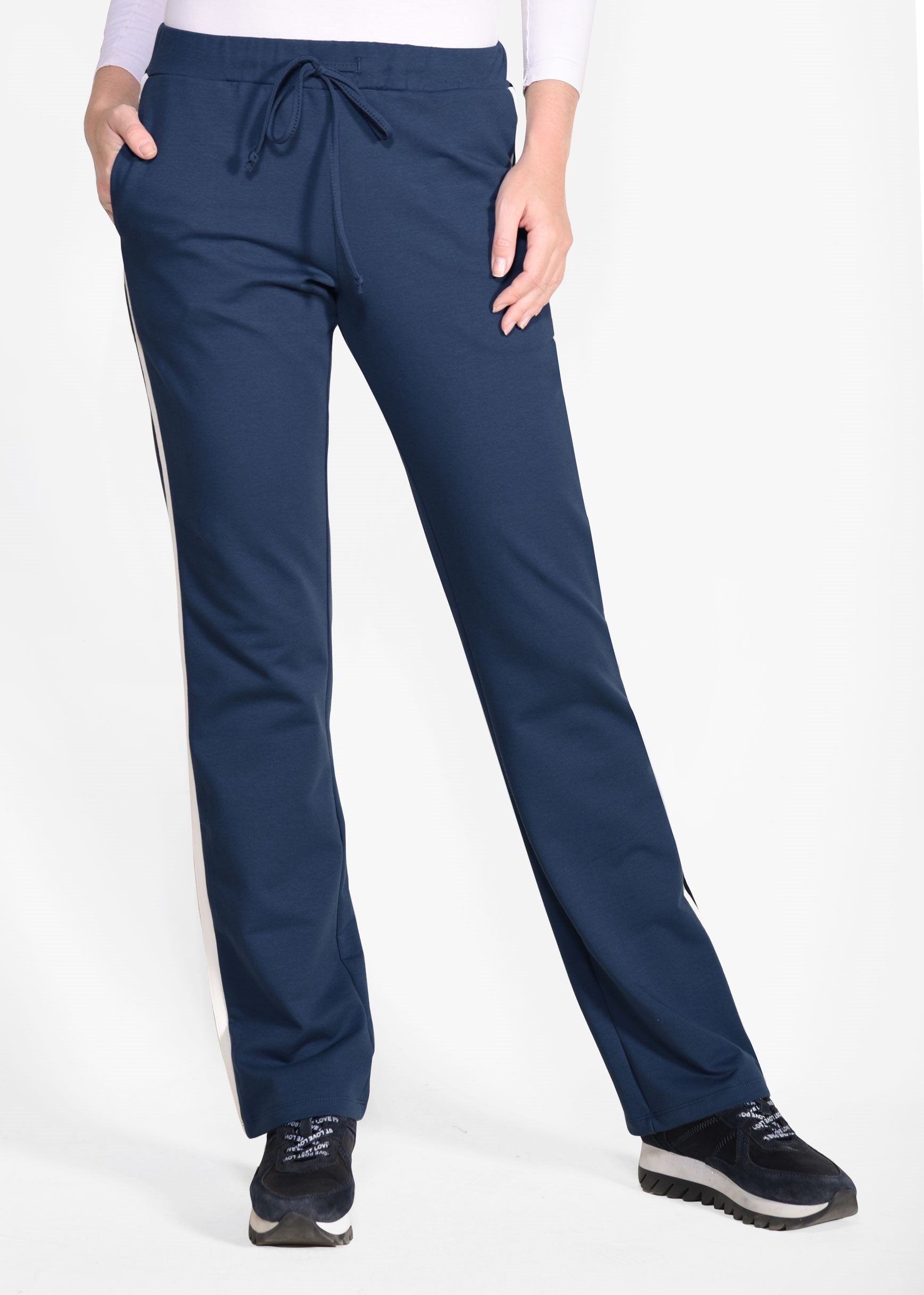 Tesettür giyim LACİVERT YANLARI ŞERİTLİ EŞOFMAN ALTI 7352