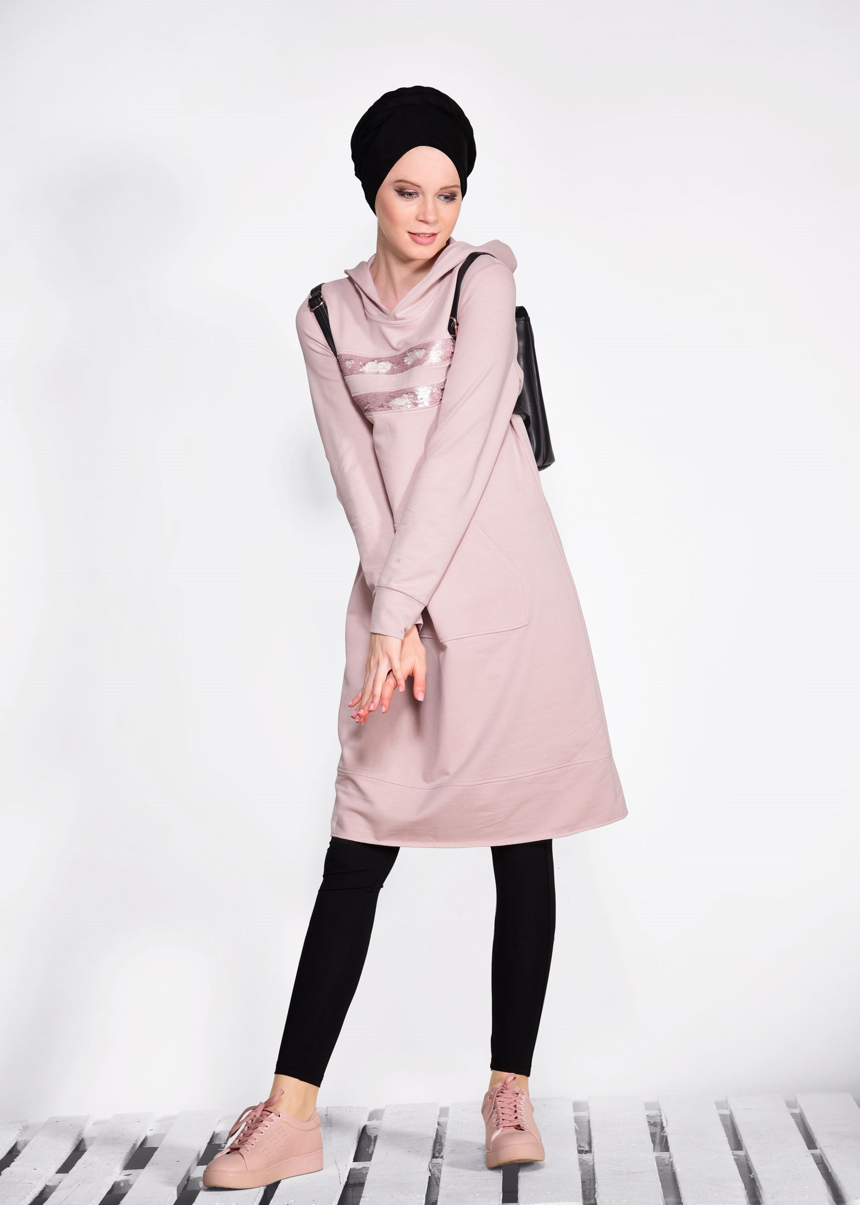 Tesettür giyim SİYAH DAR PAÇA EŞOFMAN ALTI 7356