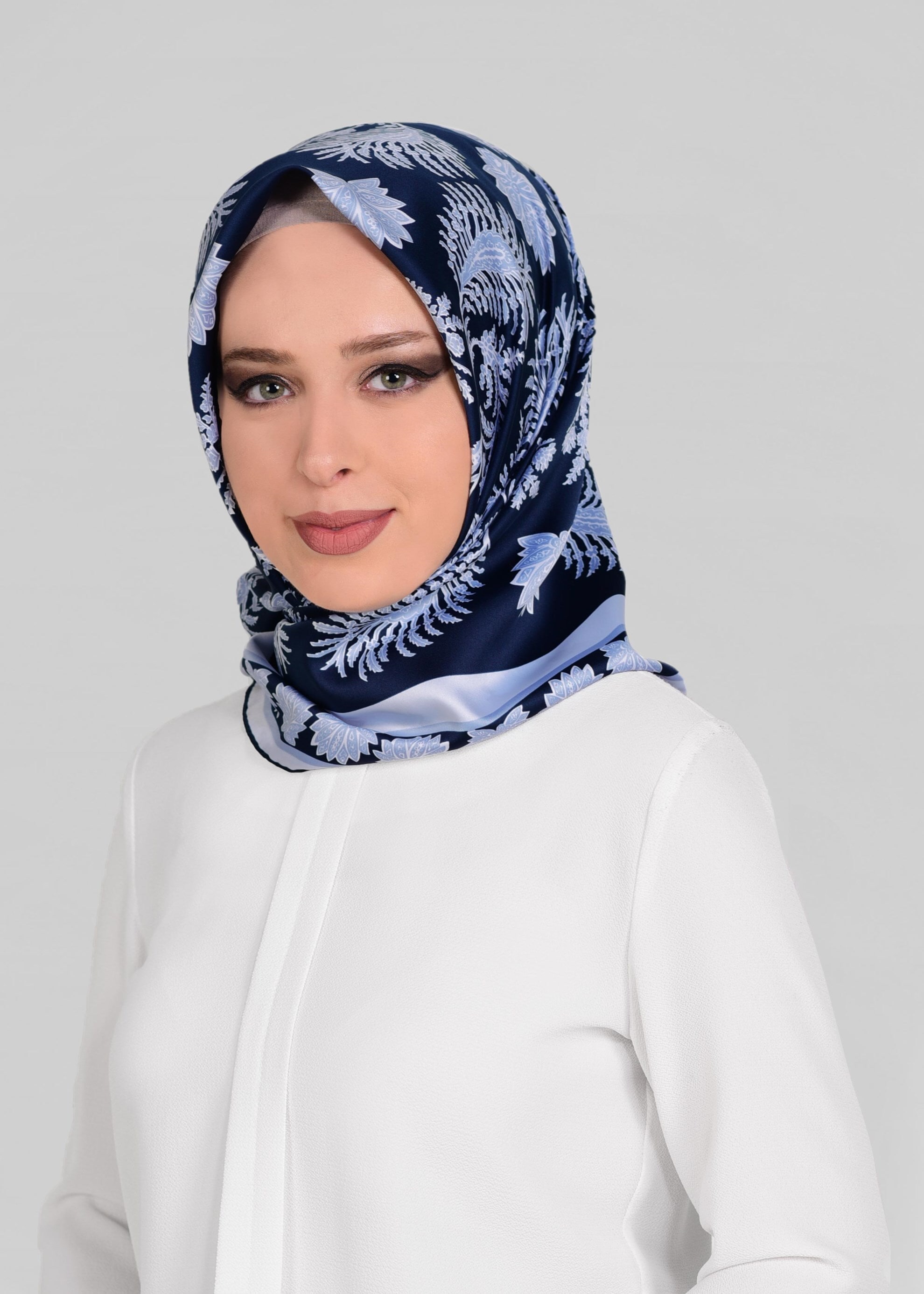 Tesettür giyim LACİVERT 4469-1 ALVİNA DESENLİ EŞARP