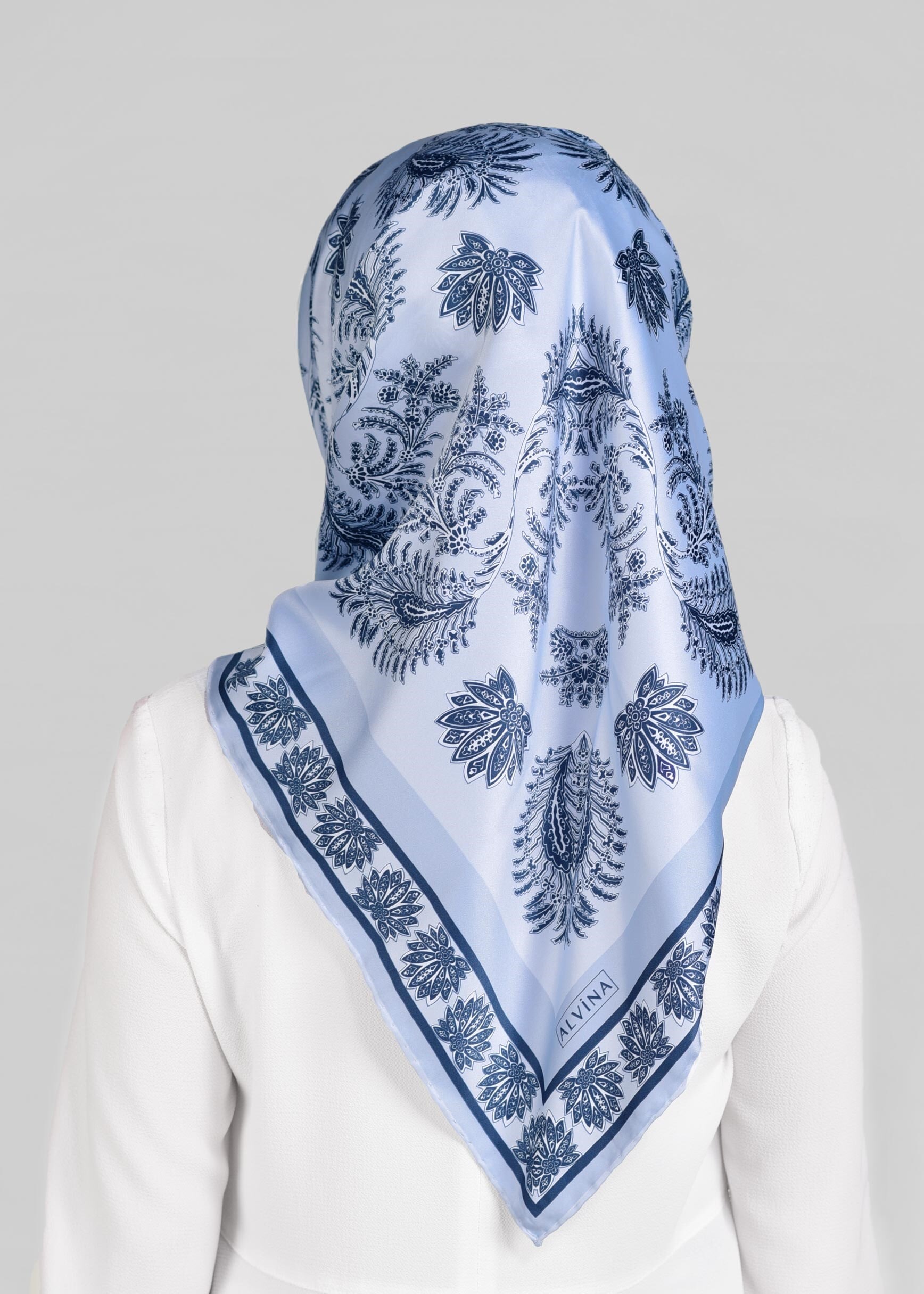 Tesettür giyim MAVİ 4469-1 ALVİNA DESENLİ EŞARP