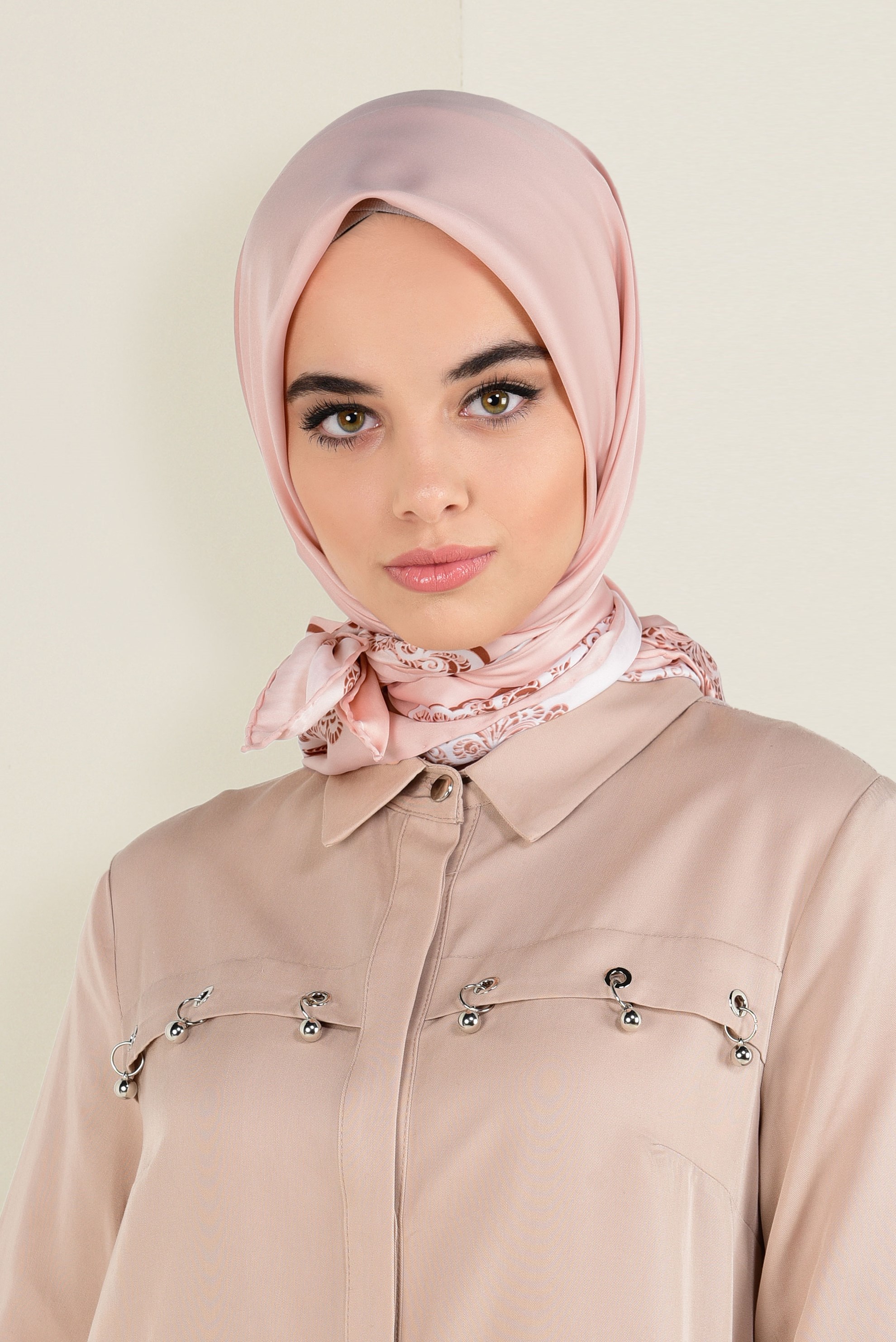 Tesettür giyim PUDRA 4470-1 ALVİNA DESENLİ EŞARP