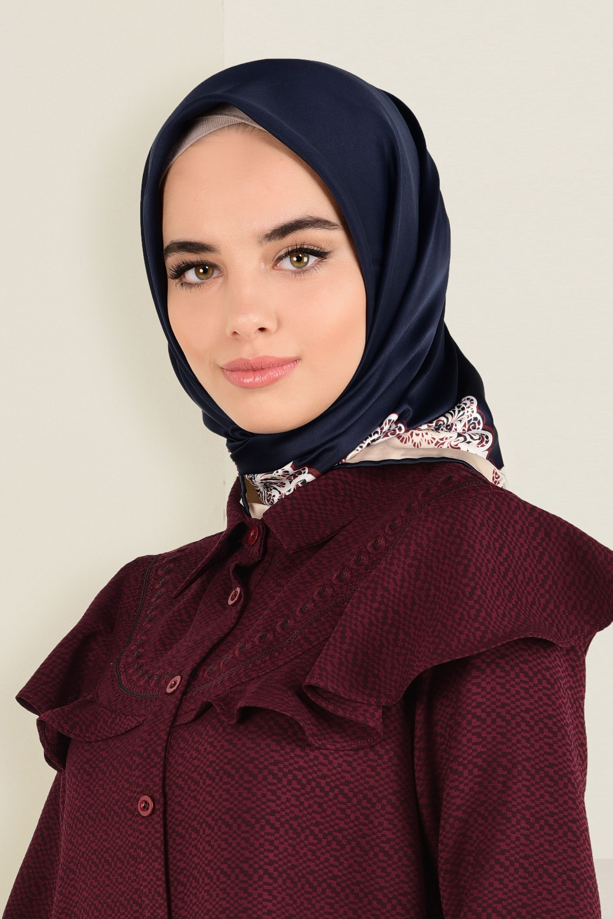 Tesettür giyim LACİVERT 4470-1 ALVİNA DESENLİ EŞARP