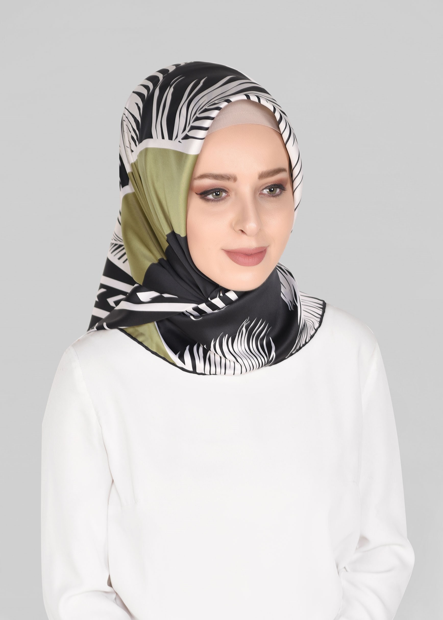 Tesettür giyim SİYAH ALVİNA DESENLİ EŞARP 5547-1