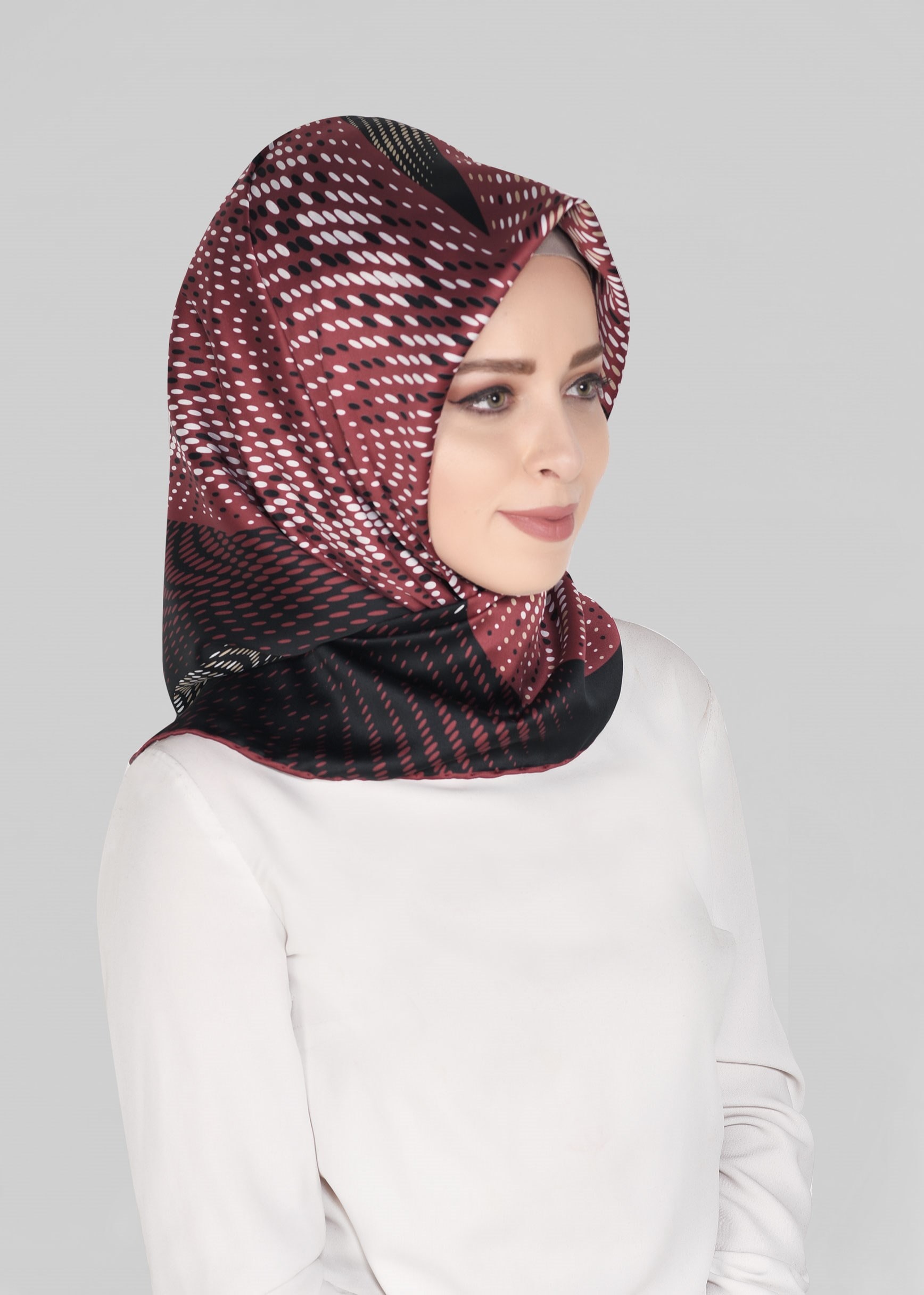 Tesettür giyim SİYAH 5548-1 ALVİNA DESENLİ EŞARP