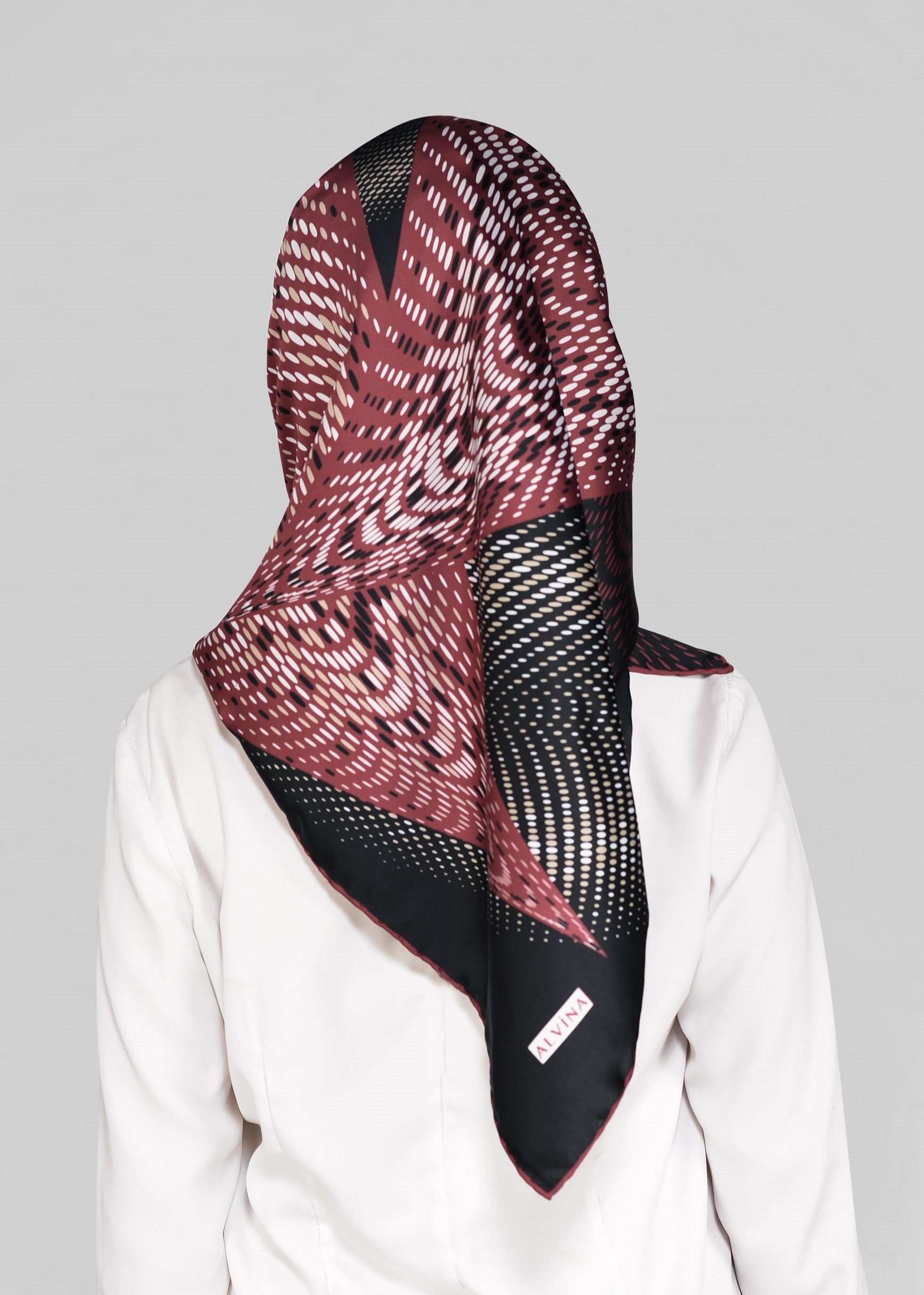 Tesettür giyim SİYAH 5548-1 ALVİNA DESENLİ EŞARP