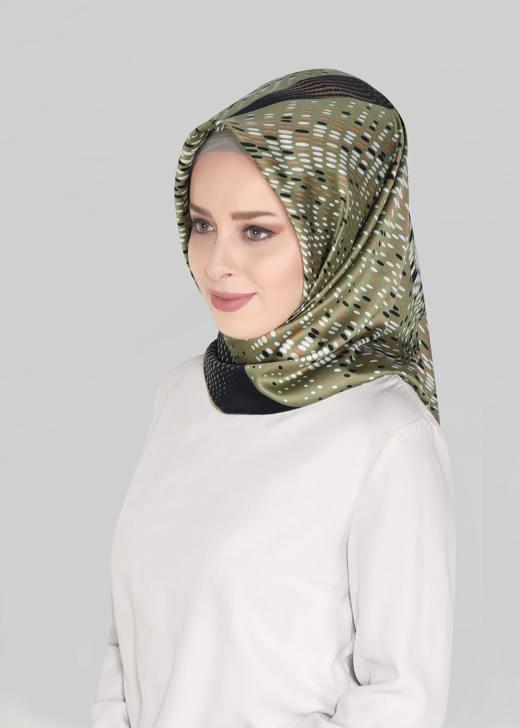 Tesettür giyim SİYAH 5548-1 ALVİNA DESENLİ EŞARP