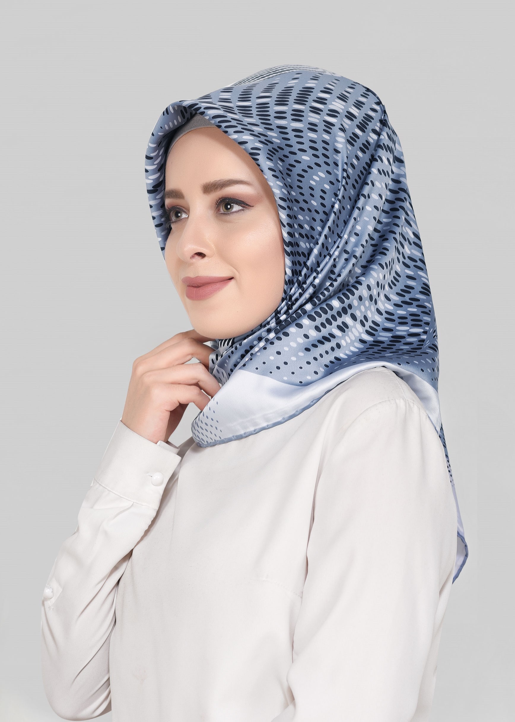 Tesettür giyim MAVİ 5548-1 ALVİNA DESENLİ EŞARP