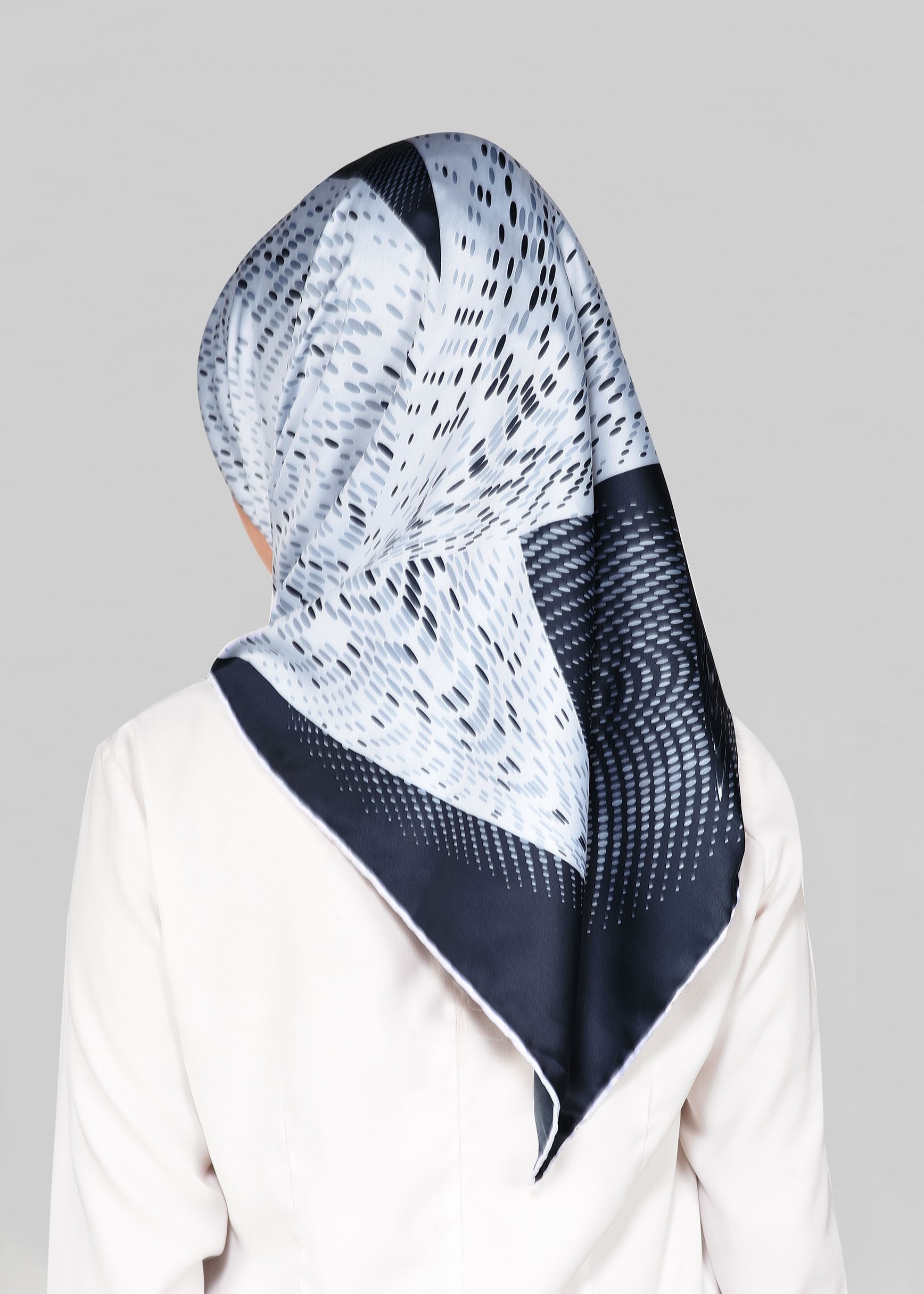 Tesettür giyim LACİVERT 5548-1 ALVİNA DESENLİ EŞARP