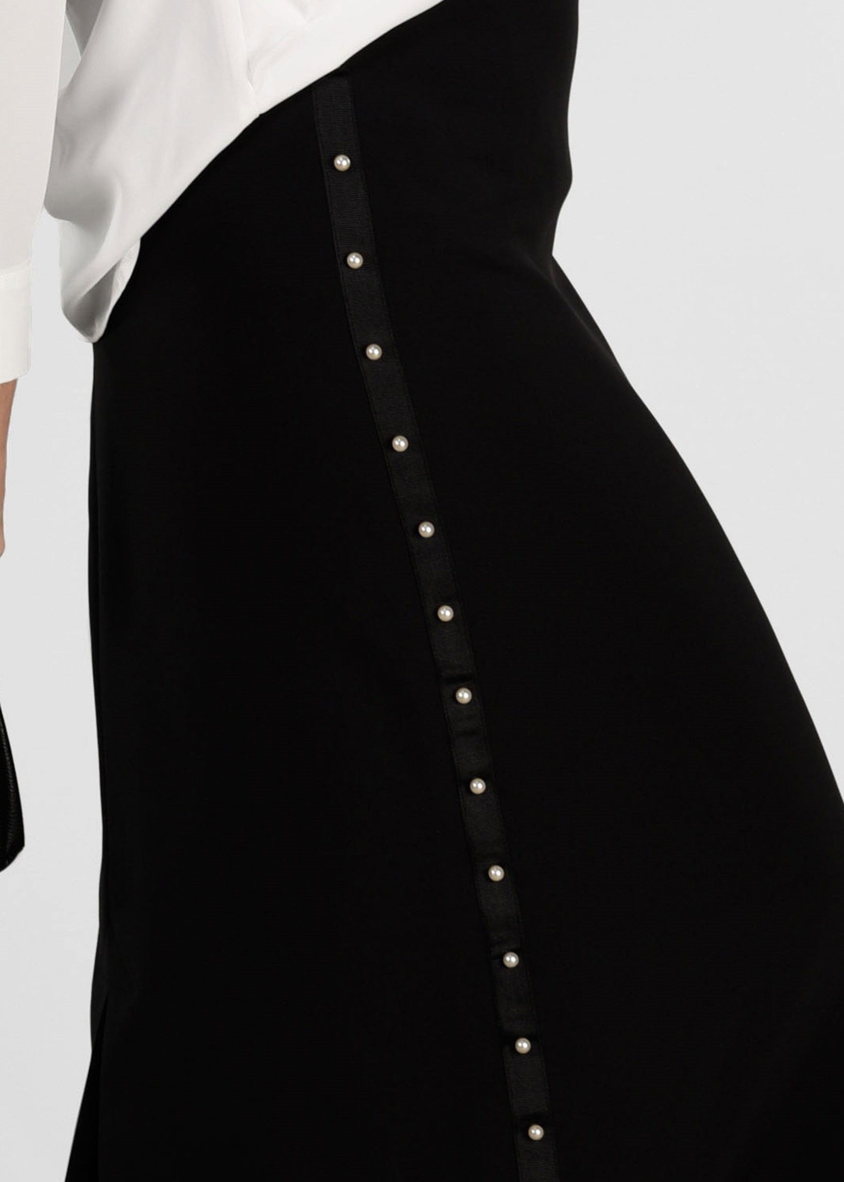 Tesettür giyim SİYAH İNCİ İŞLEMELİ ETEK 6159