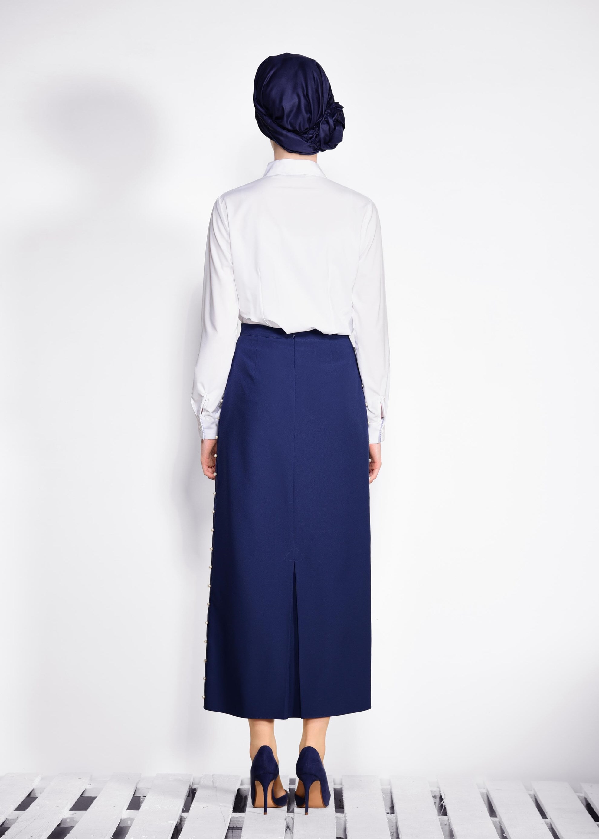 Tesettür giyim LACİVERT İNCİ İŞLEMELİ ETEK 6159