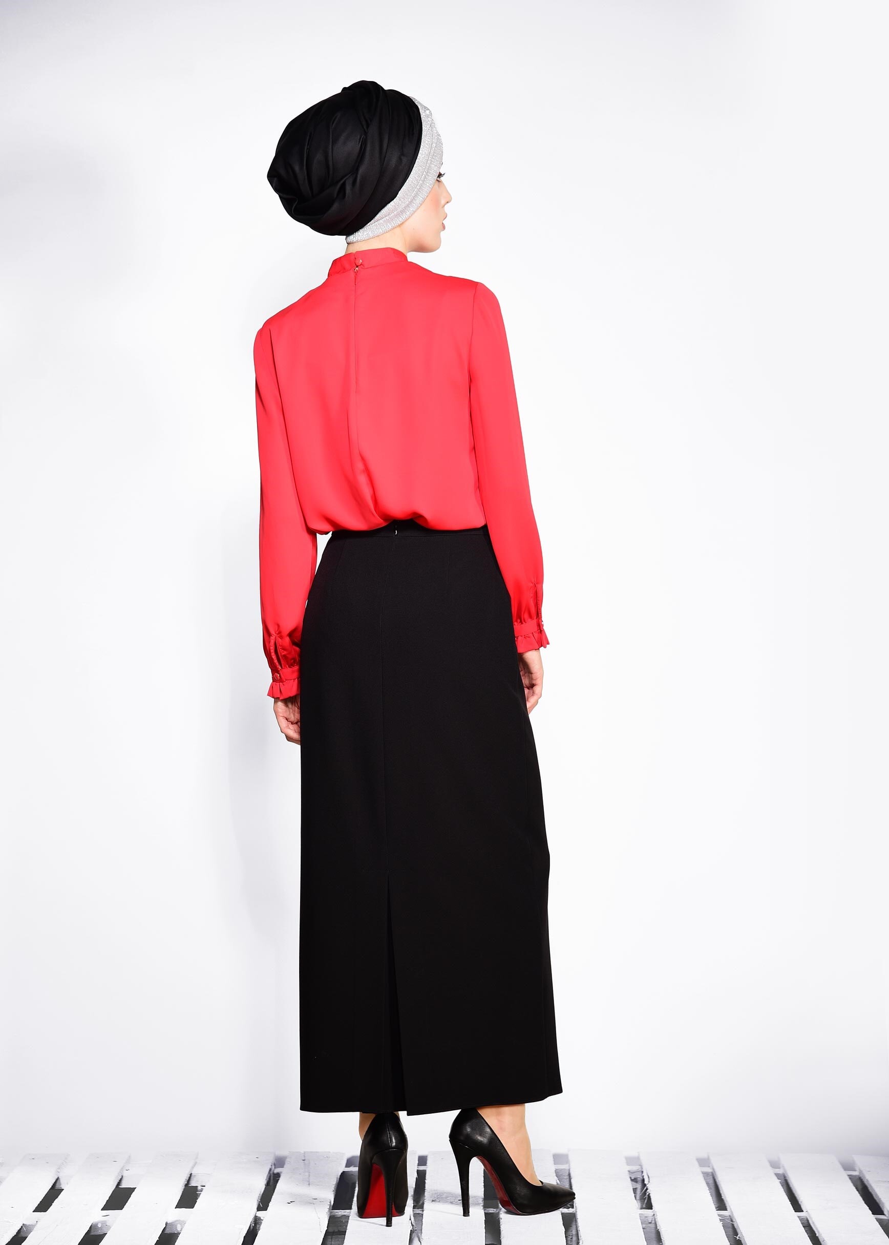 Tesettür giyim SİYAH GİZLİ YIRTMAÇLI ETEK 6172