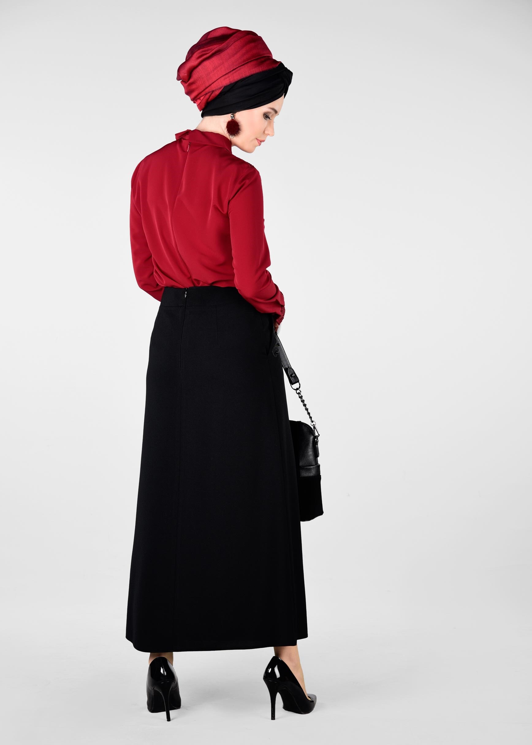 Tesettür giyim SİYAH NAKIŞ DETAYLI ETEK 6176