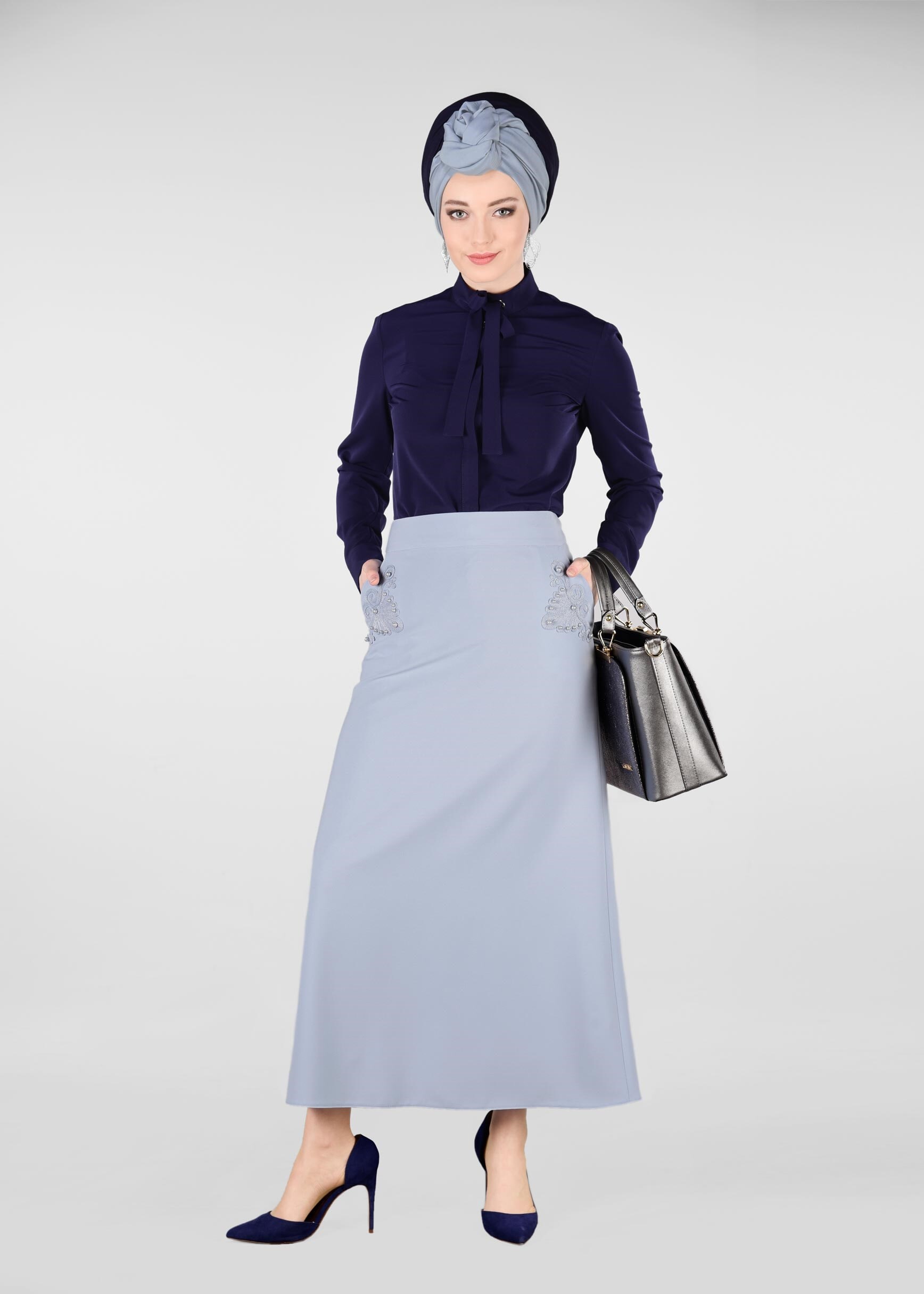 Tesettür giyim MAVİ NAKIŞ DETAYLI ETEK 6176