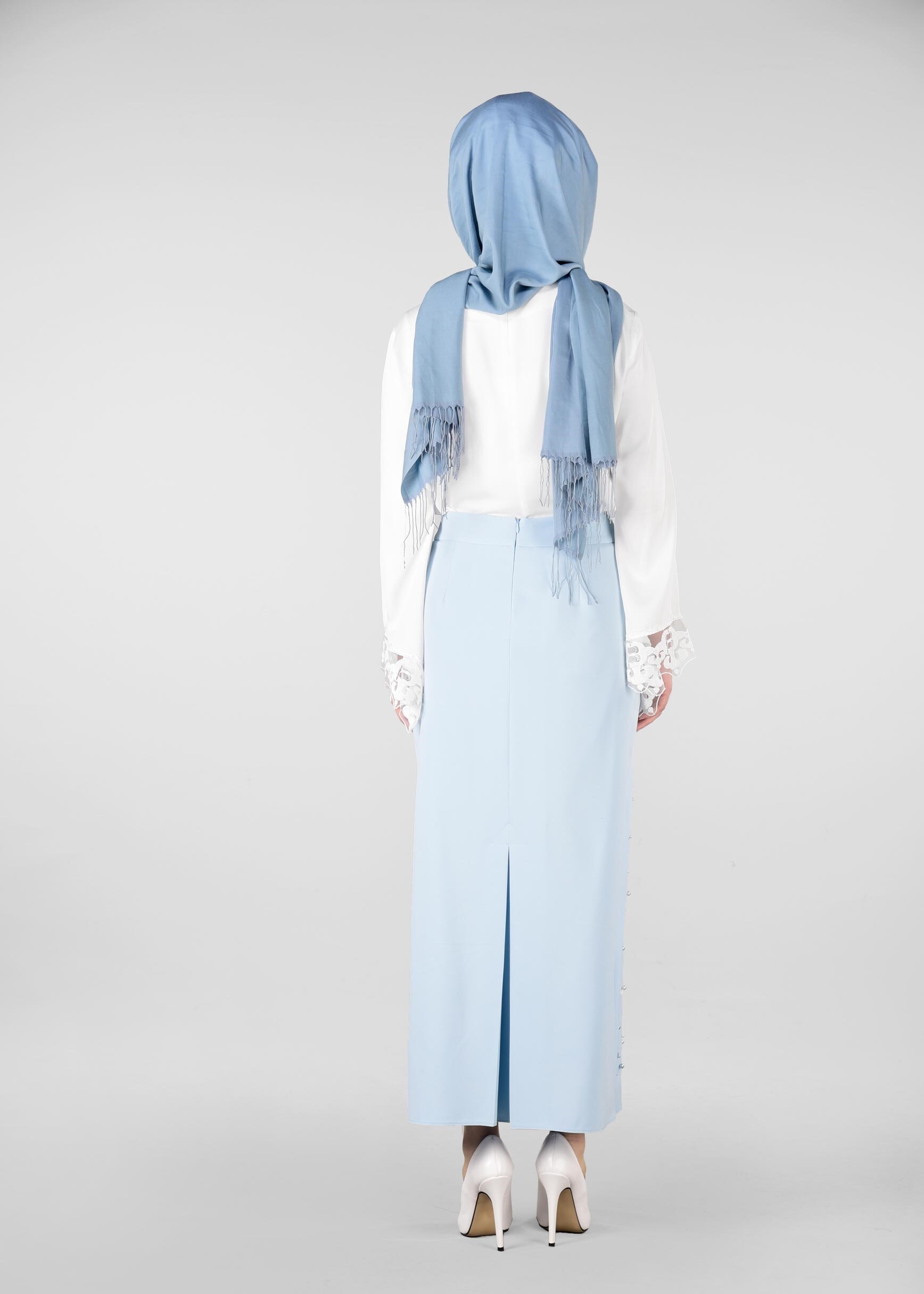 Tesettür giyim MAVİ İNCİLİ GİZLİ YIRTMAÇLI ETEK 6178