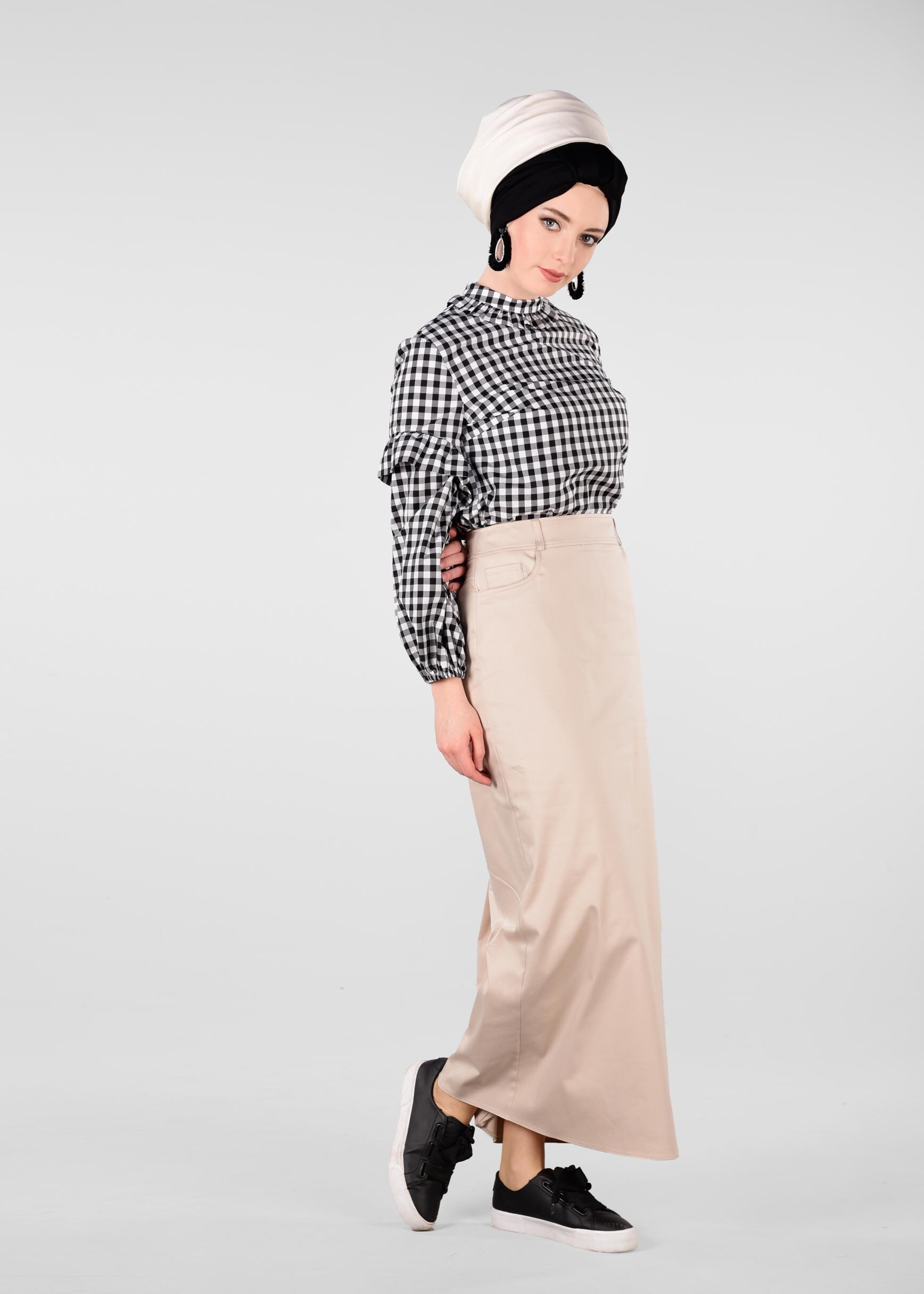 Tesettür giyim BEJ GİZLİ YIRTMAÇLI DÜZ ETEK 6181