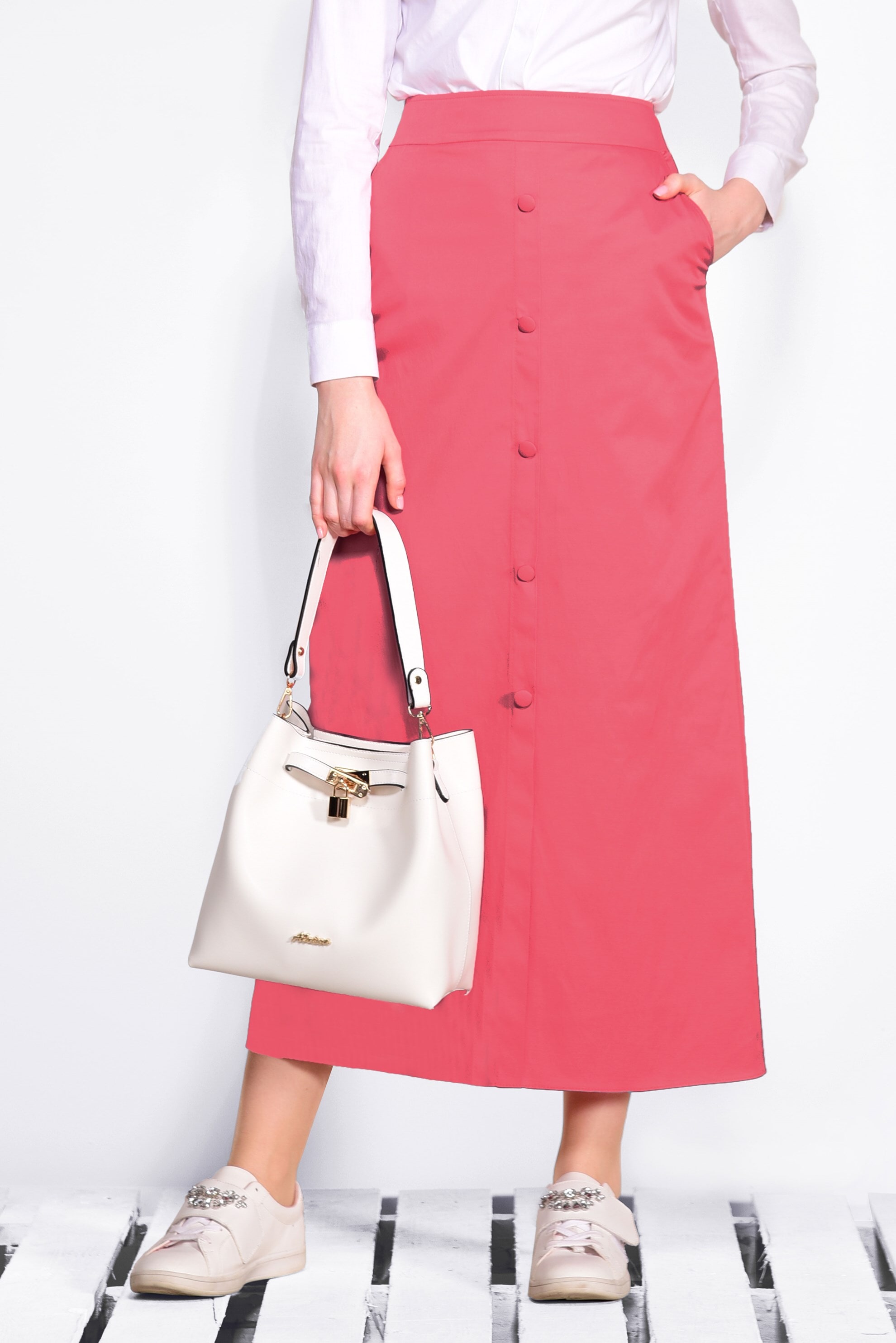 Tesettür giyim MERCAN DÜĞME DETAYLI ETEK 6182