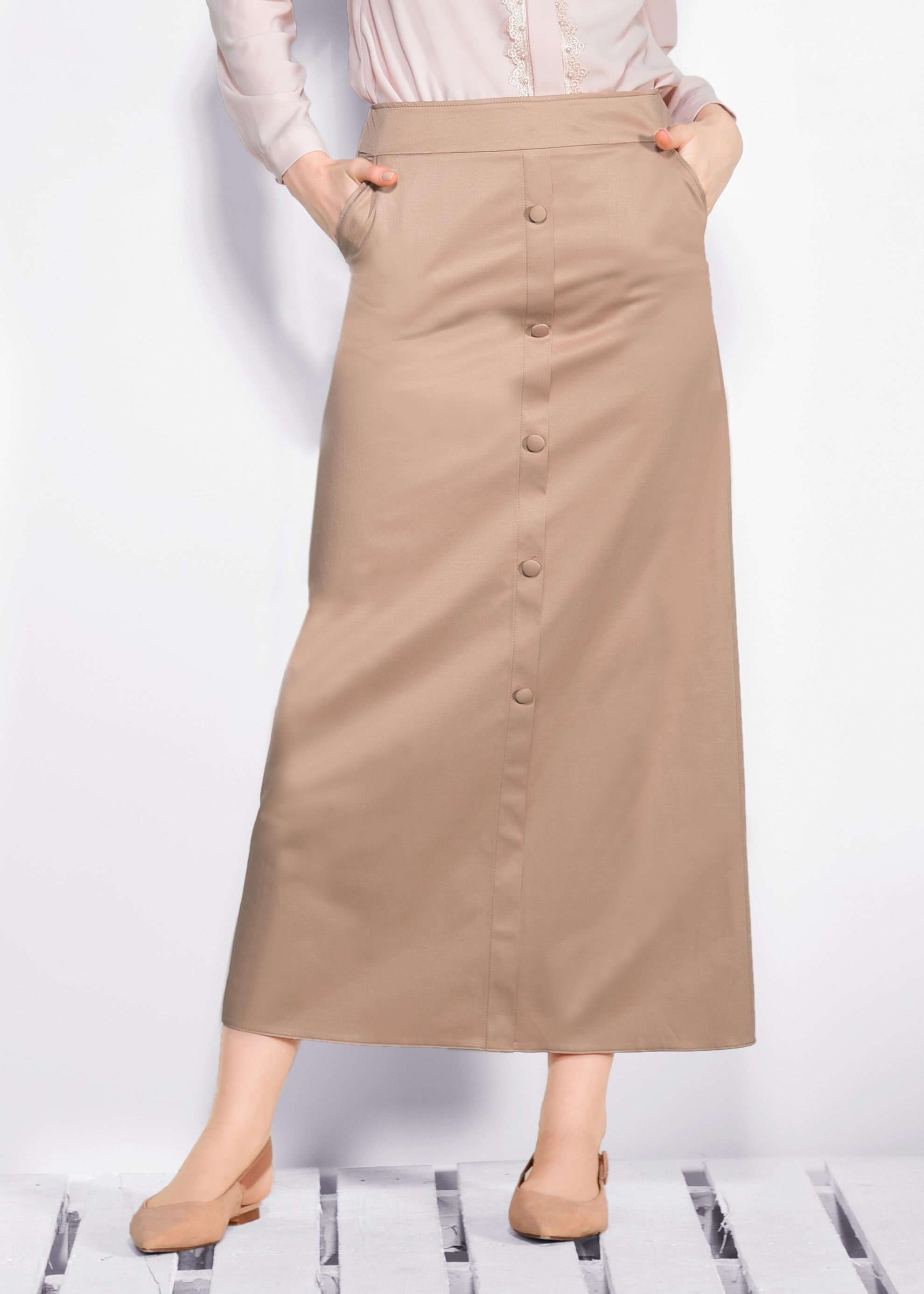 Tesettür giyim KAHVE DÜĞME DETAYLI ETEK 6182