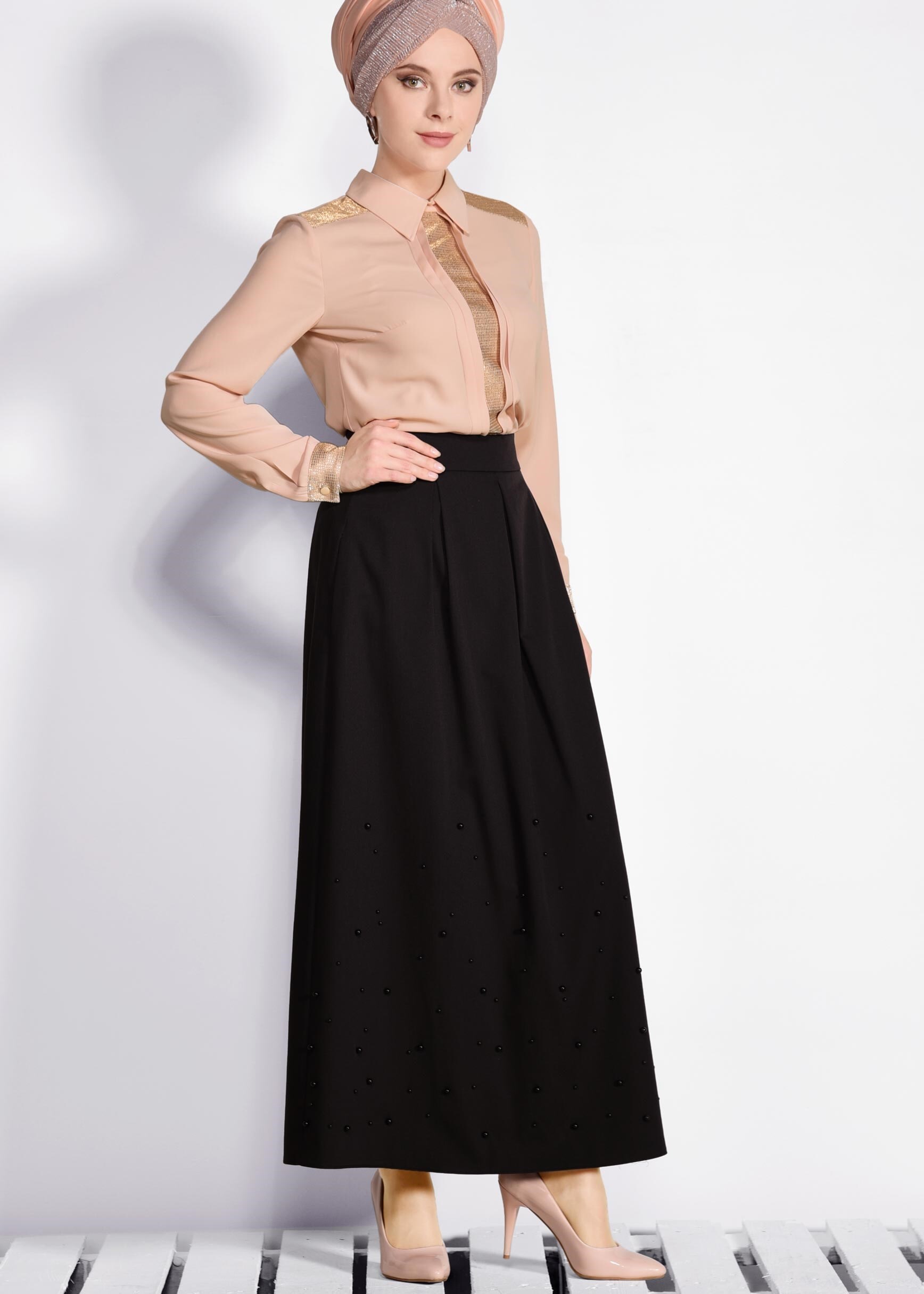 Tesettür giyim SİYAH İNCİLİ PİLELİ ETEK 6187